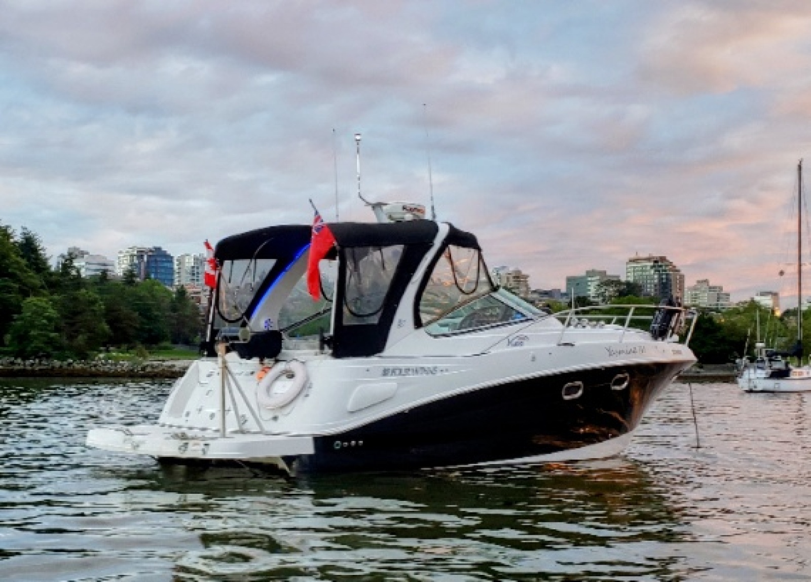 Yasmine III 29ft Four Winns Yacht For Sale