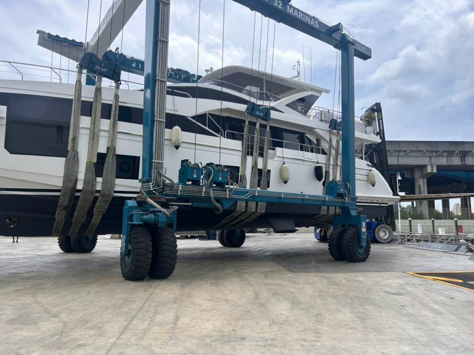 2020 Azimut GRANDE 27M