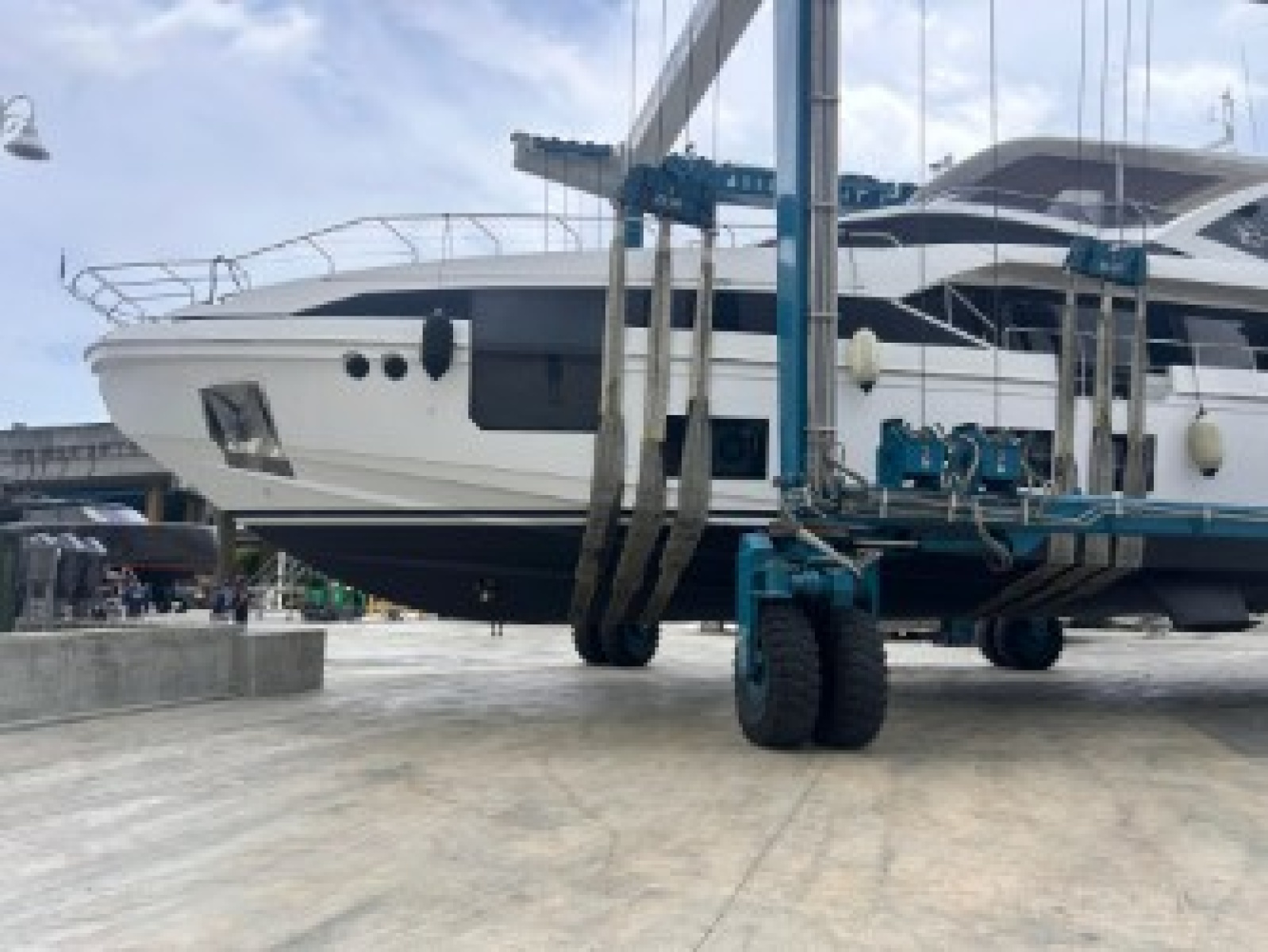2020 Azimut GRANDE 27M