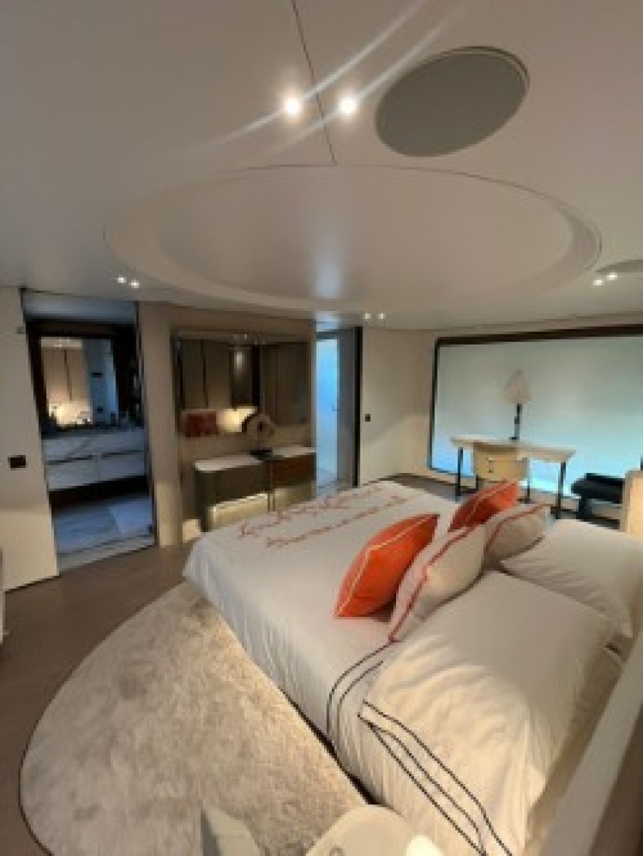 118ft Azimut Yacht For Sale