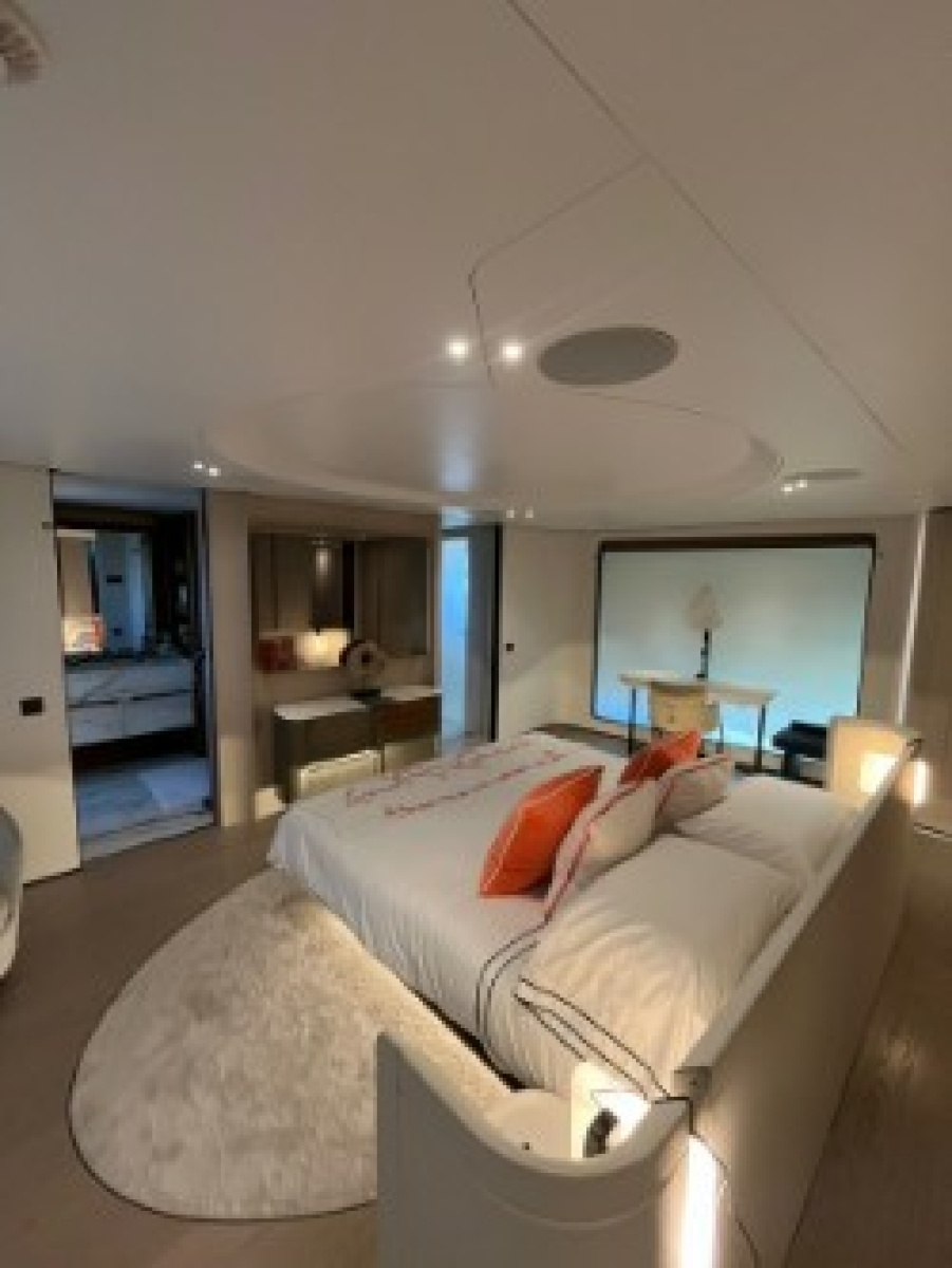 118ft Azimut Yacht For Sale