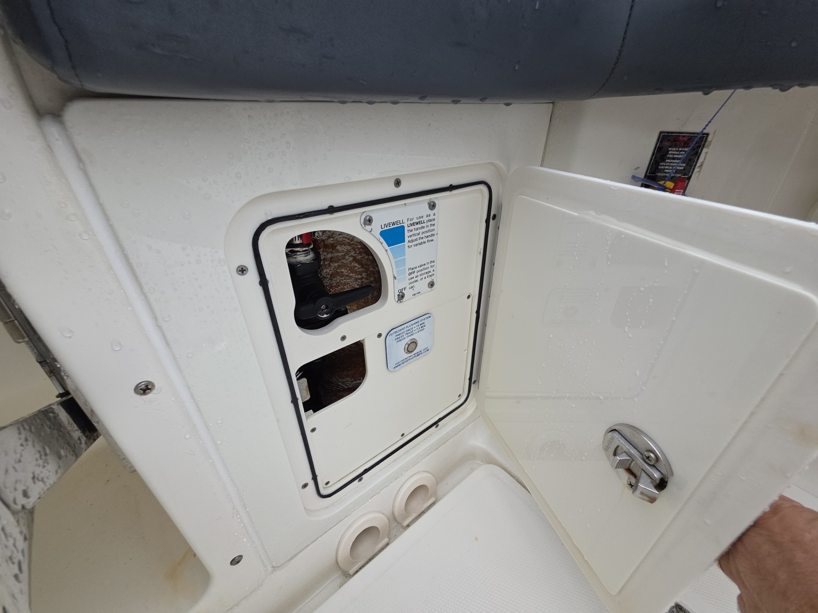 2021 Boston Whaler 420 Outrage BFT-Profile