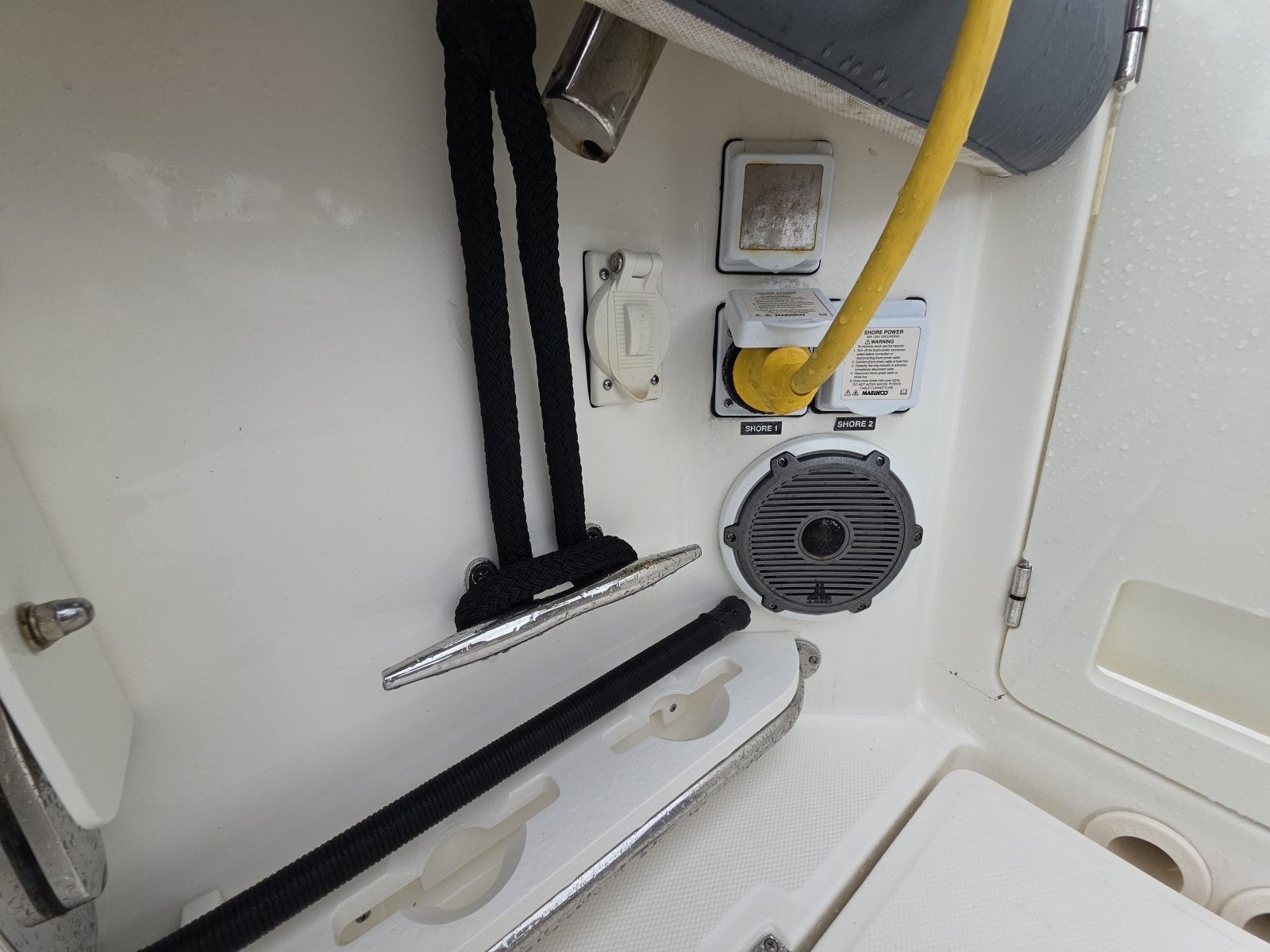2021 Boston Whaler 420 Outrage BFT-Profile