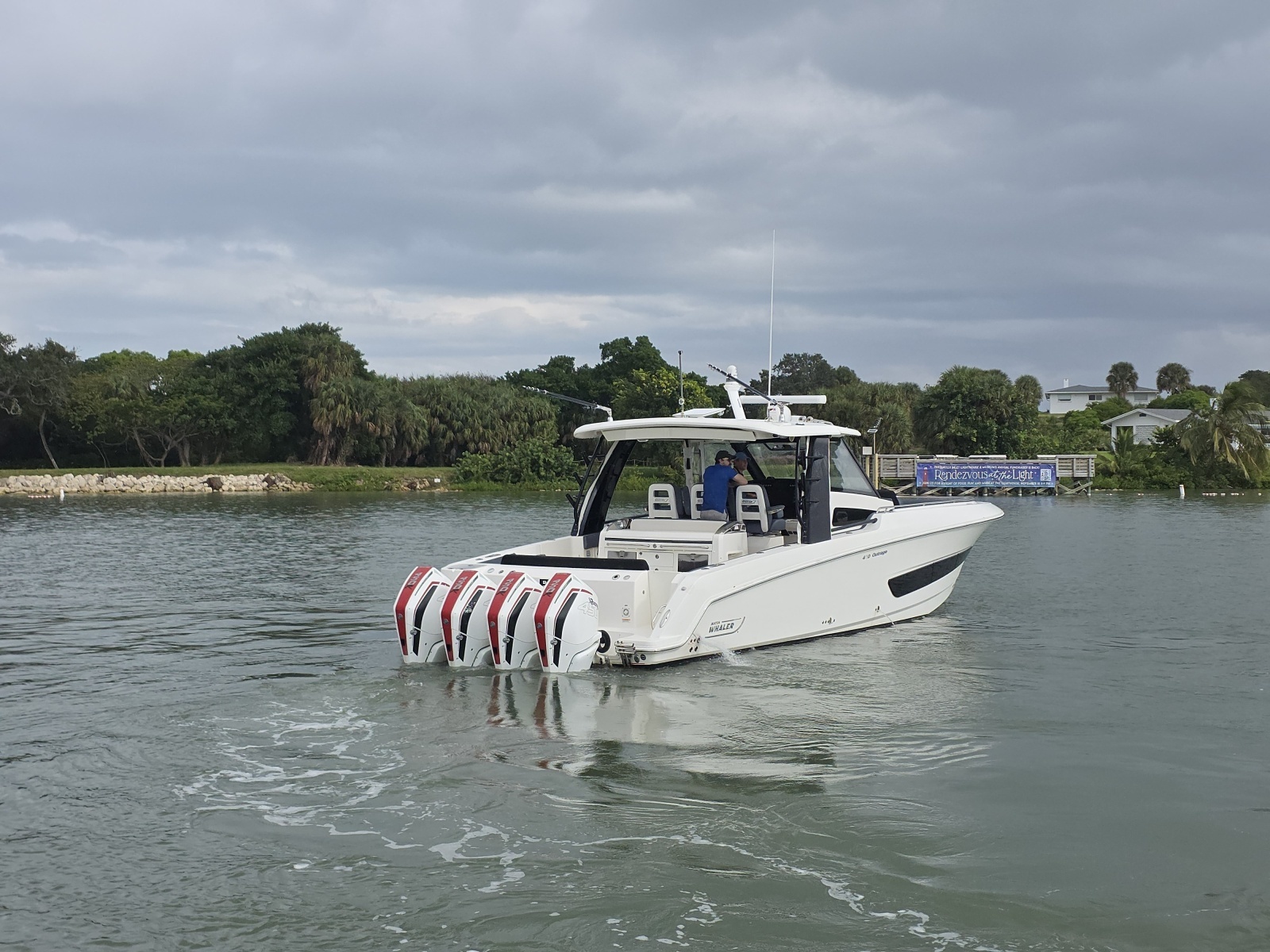 2021 Boston Whaler 420 Outrage BFT- Profile