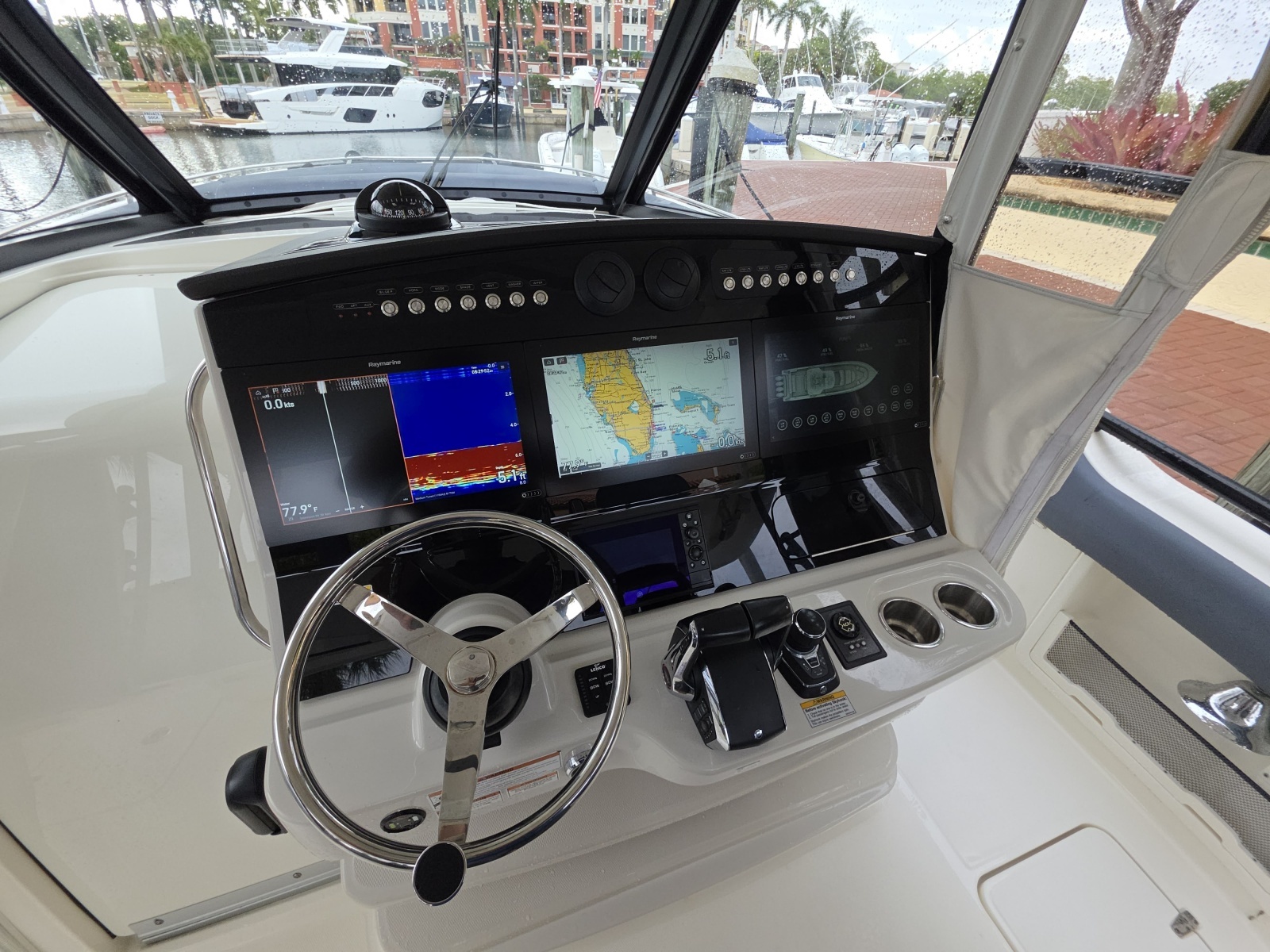 2021 Boston Whaler 420 Outrage BFT-Profile