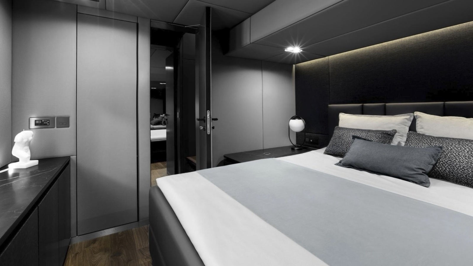 80ft Sunreef Yacht For Sale