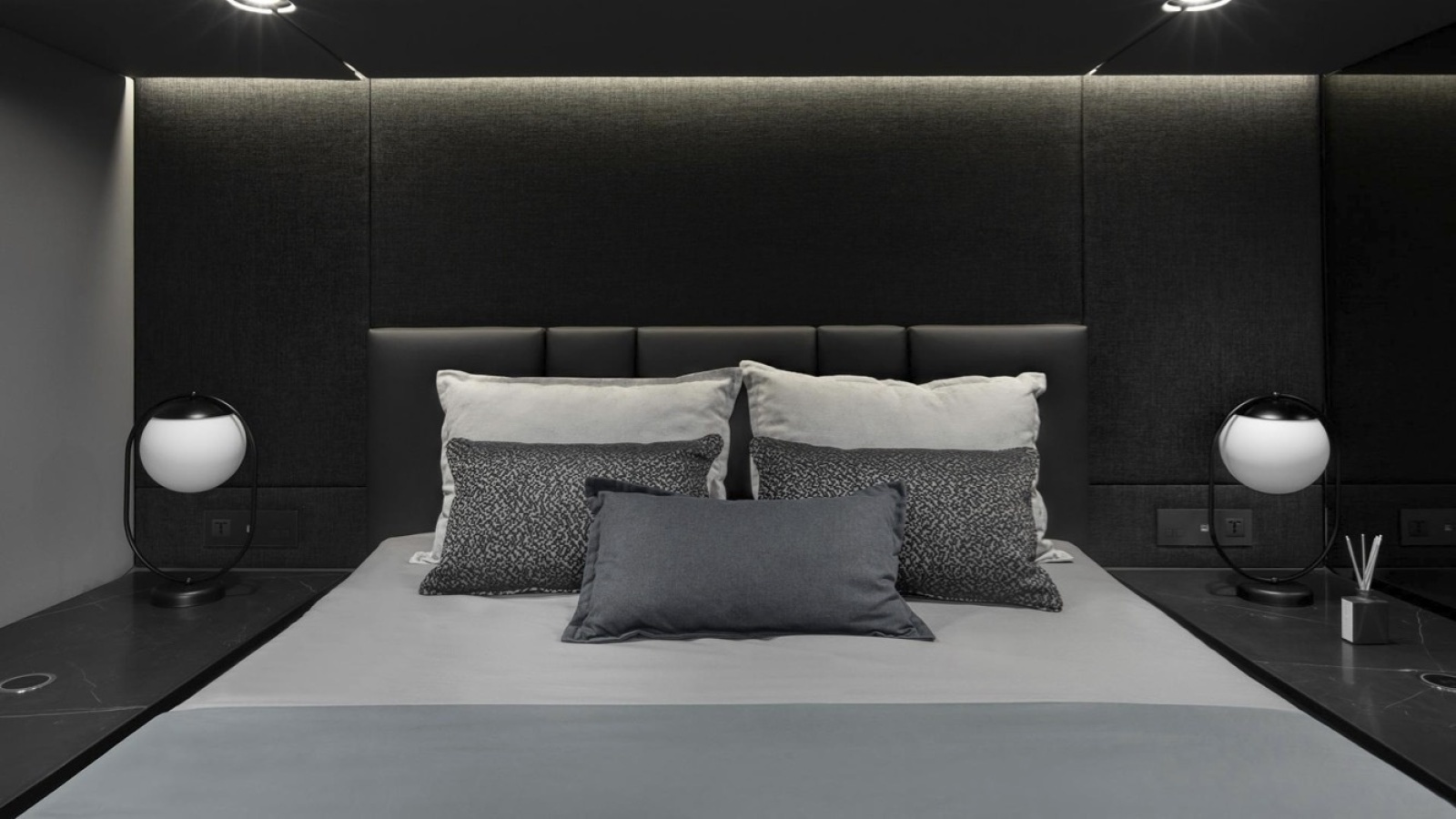 80ft Sunreef Yacht For Sale