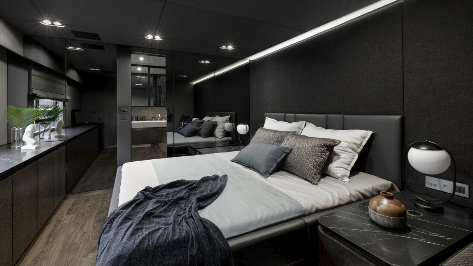 80ft Sunreef Yacht For Sale