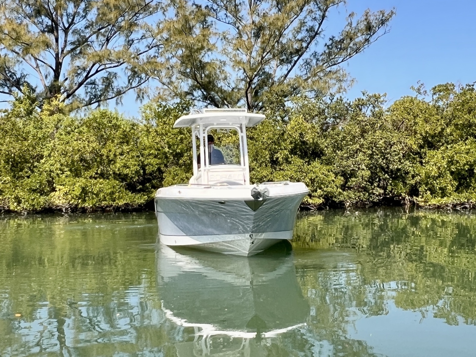 24ft Robalo Yacht For Sale