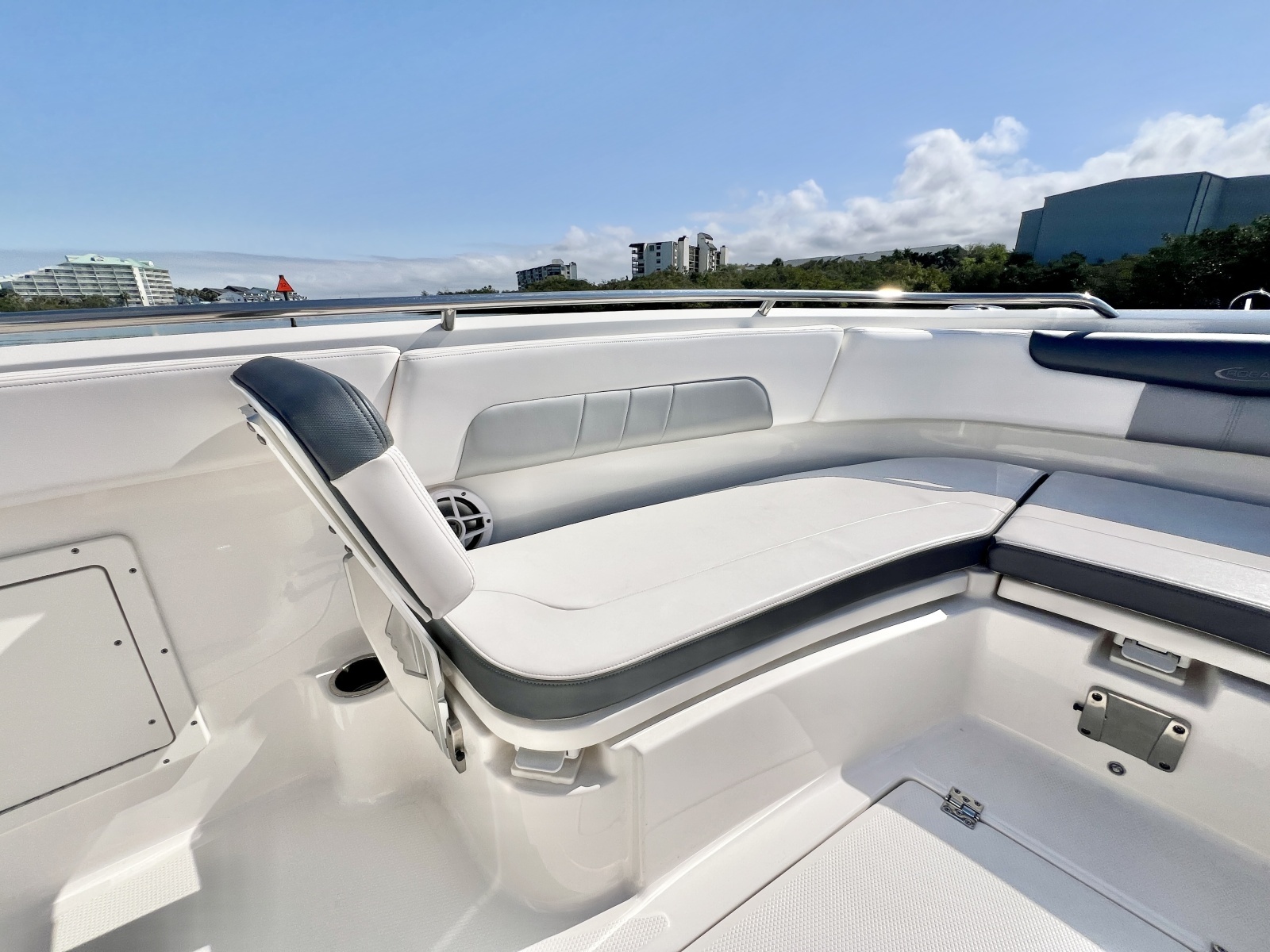 24ft Robalo Yacht For Sale
