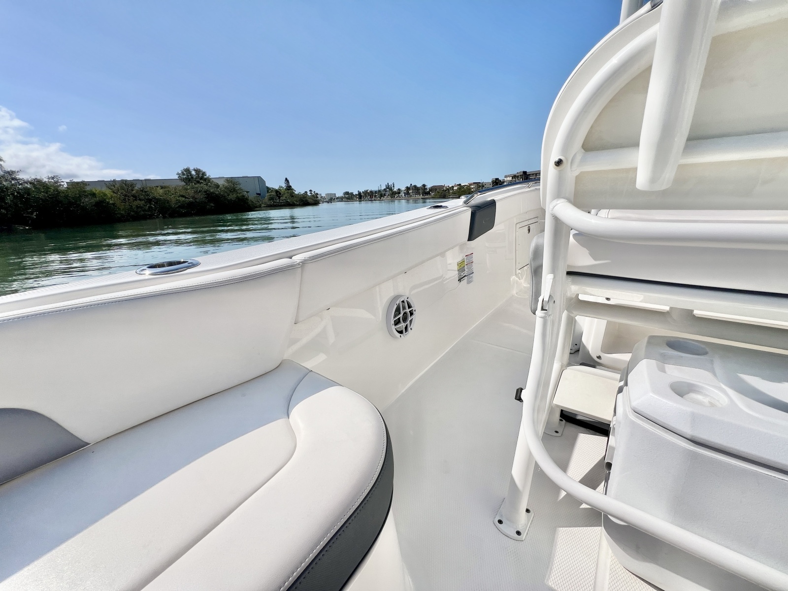 24ft Robalo Yacht For Sale