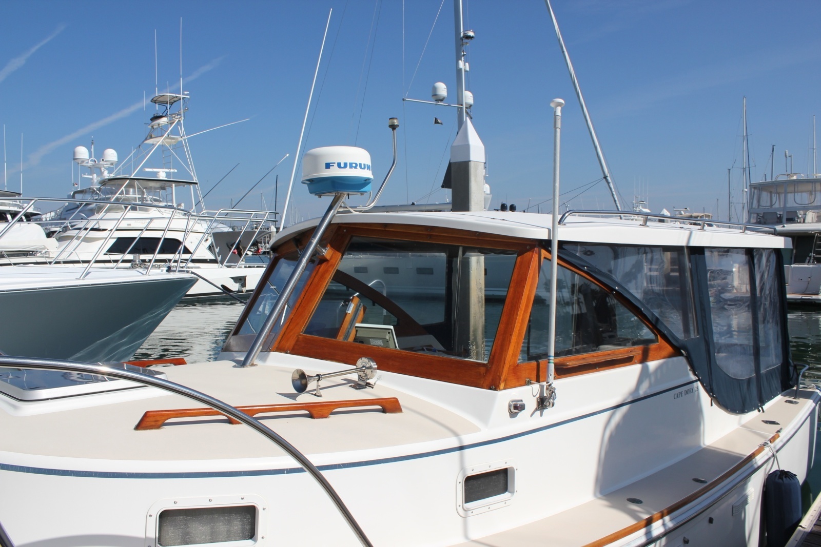 1988 Cape Dory 28 FISHERMAN HARDTOP