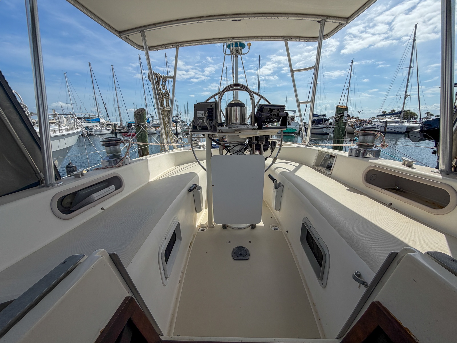 38' 1984 Pearson 385