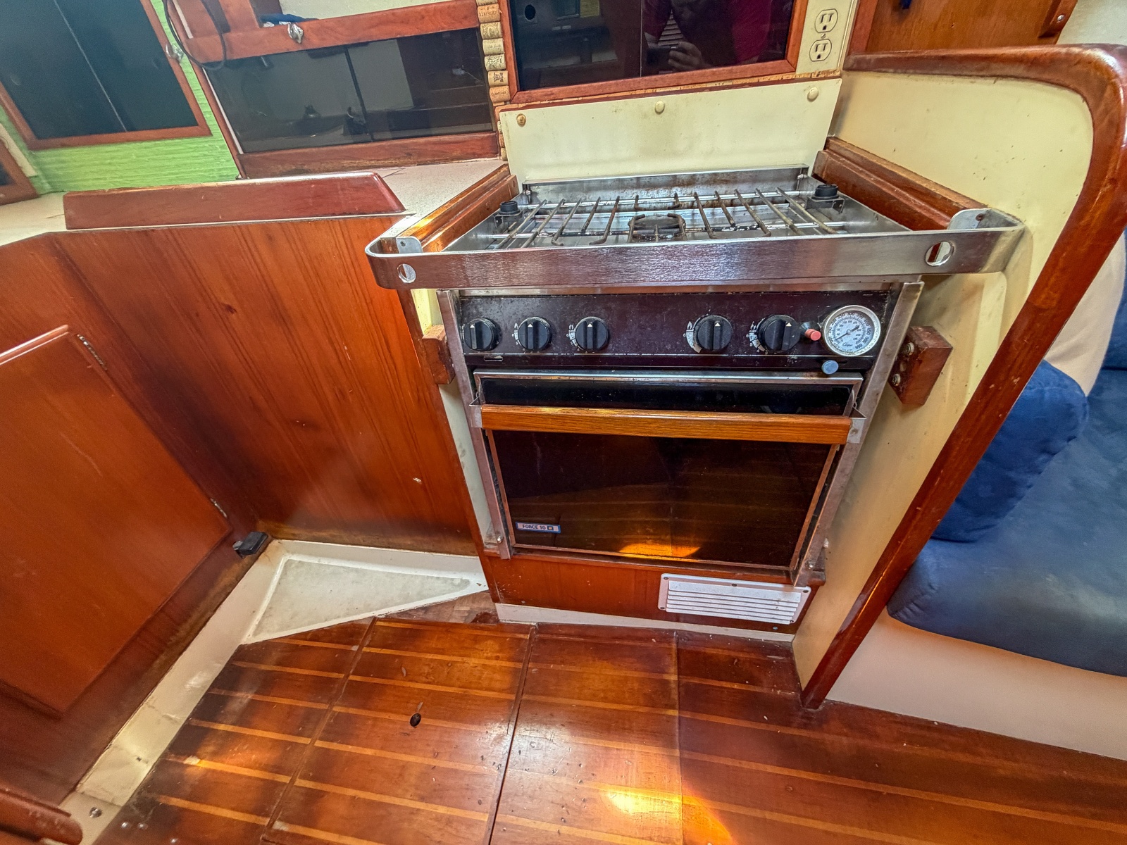 38' 1984 Pearson 385