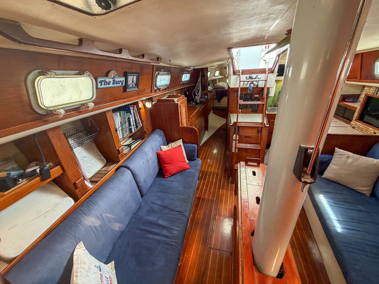 38' 1984 Pearson 385