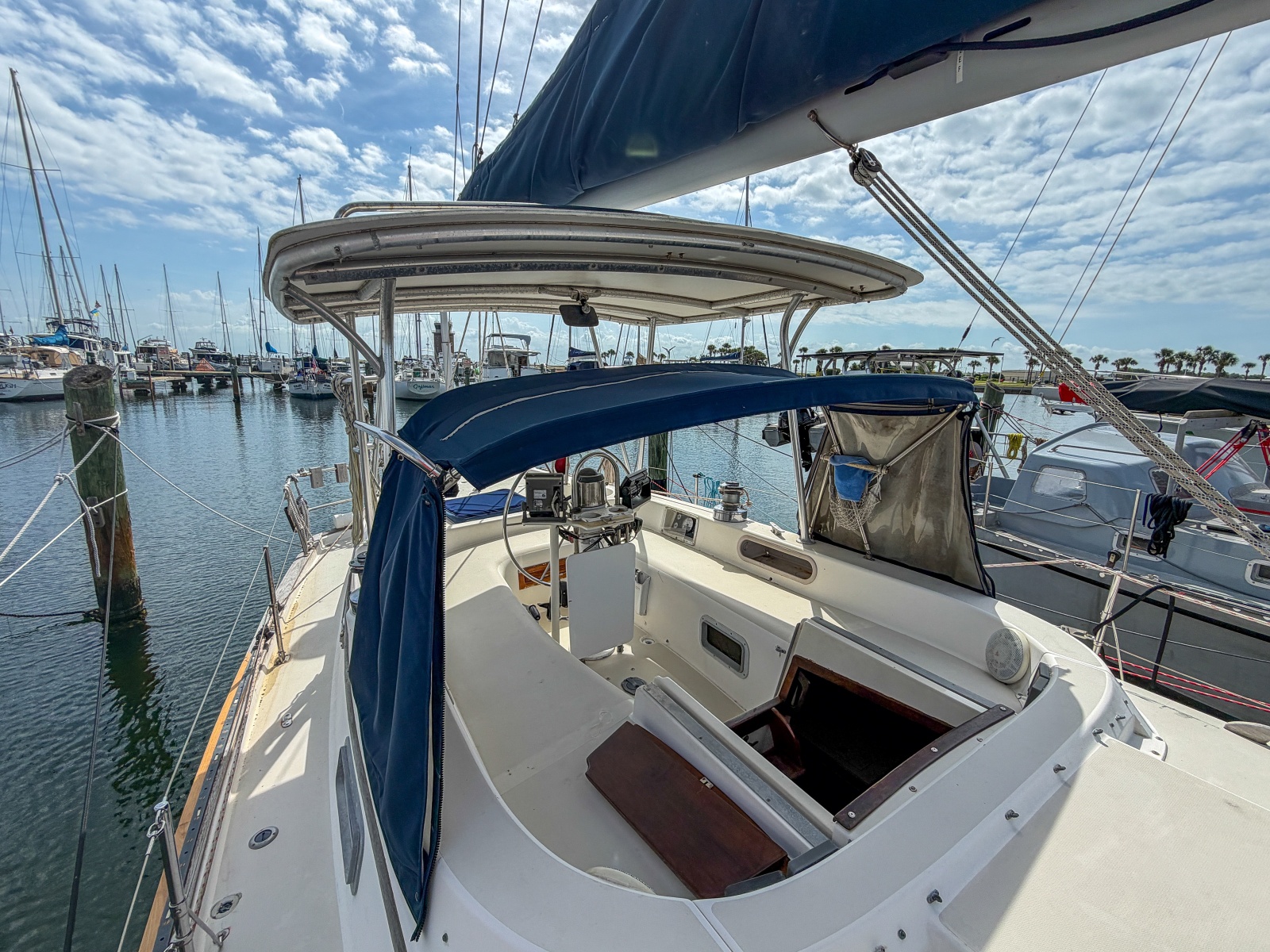 38' 1984 Pearson 385