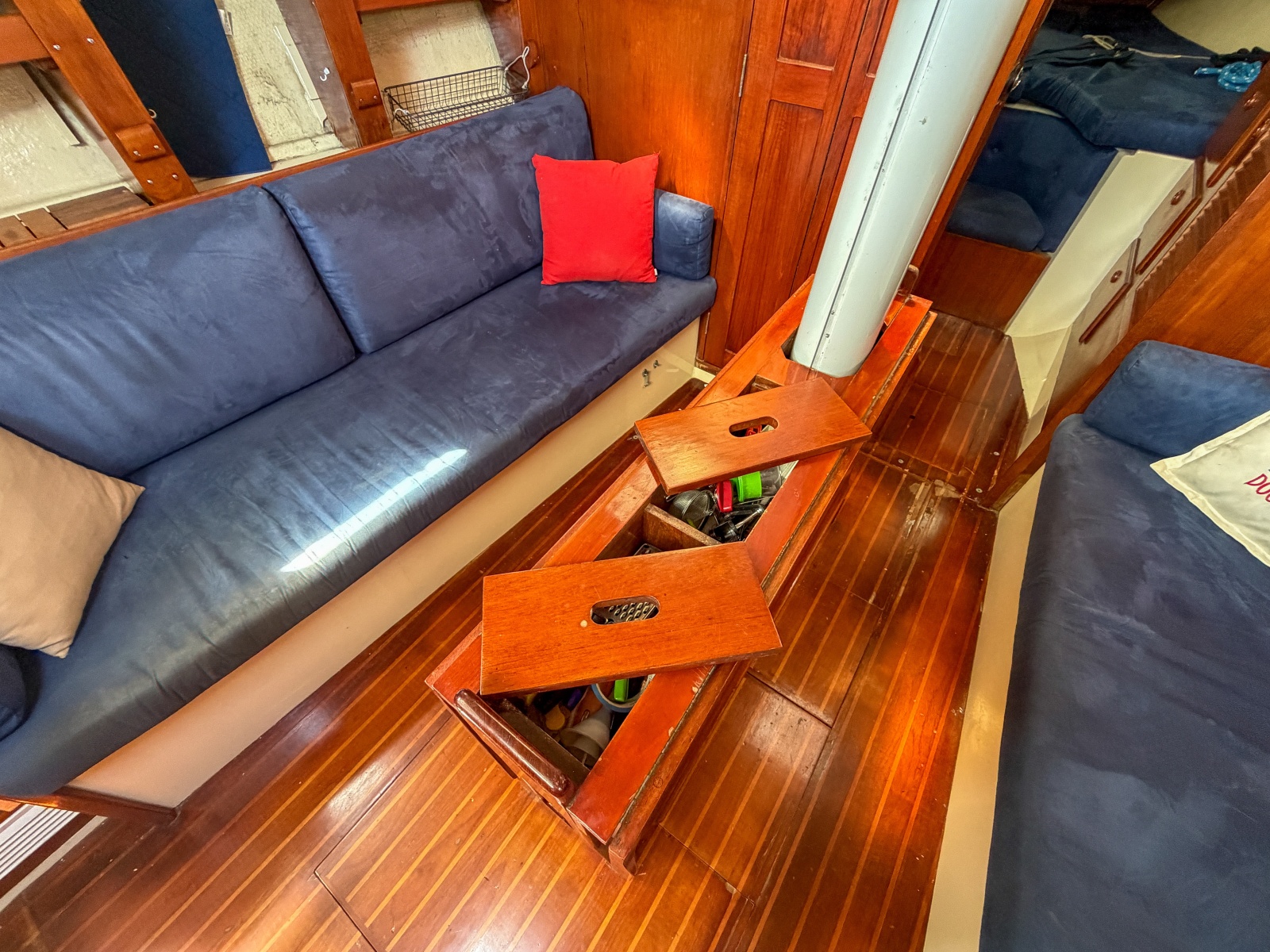 38' 1984 Pearson 385