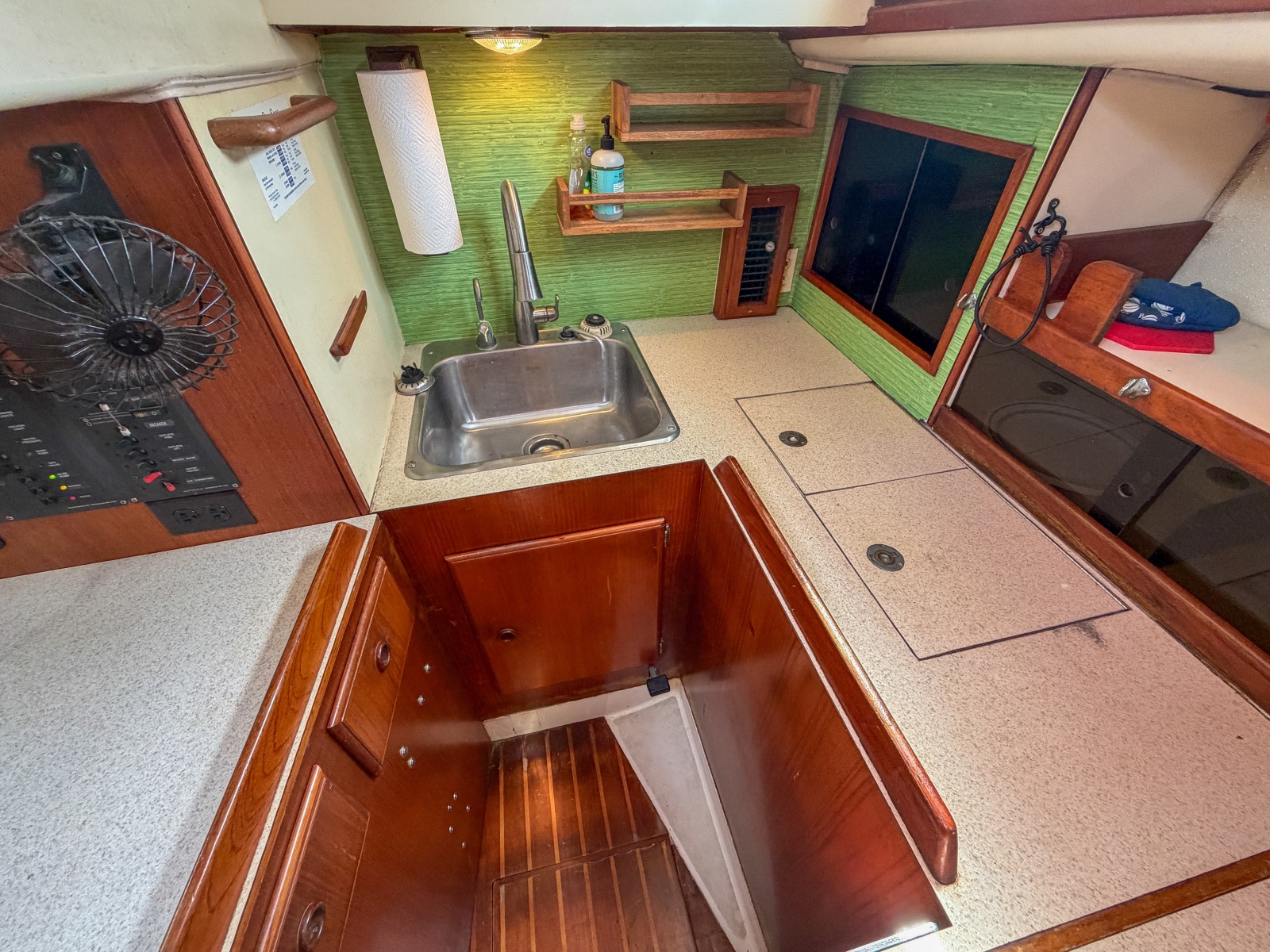 38' 1984 Pearson 385