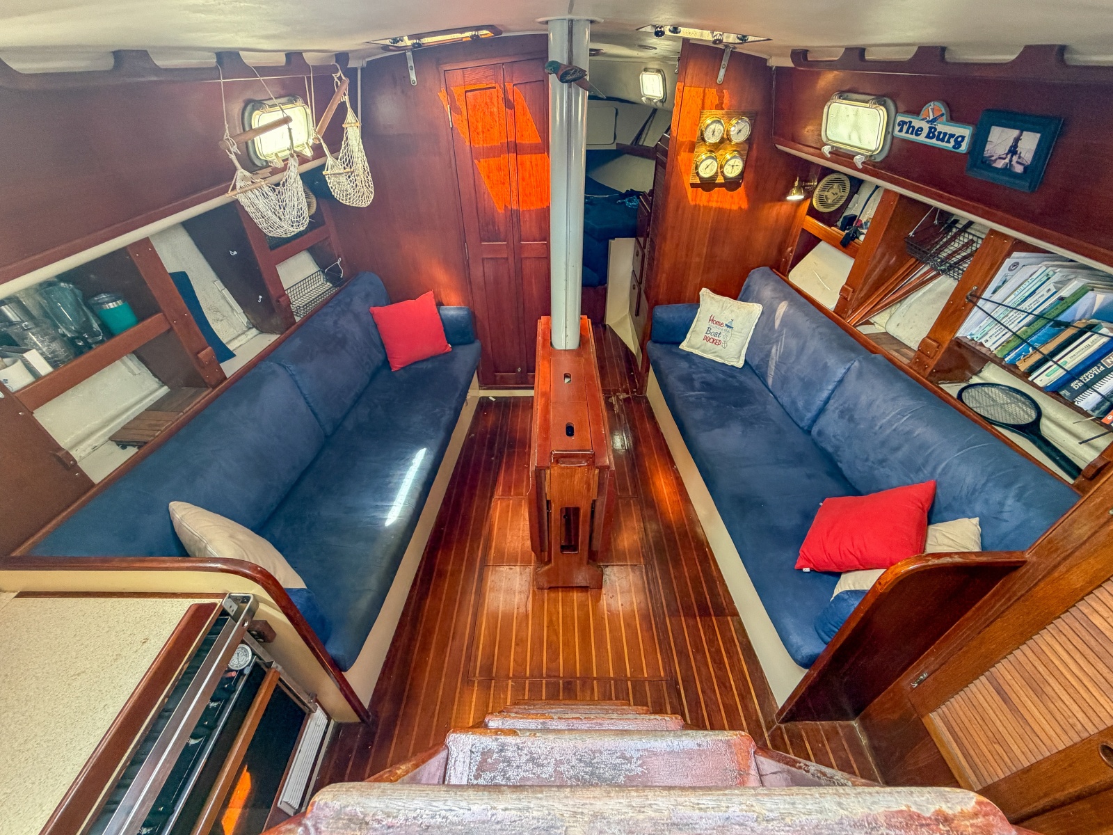 38' 1984 Pearson 385