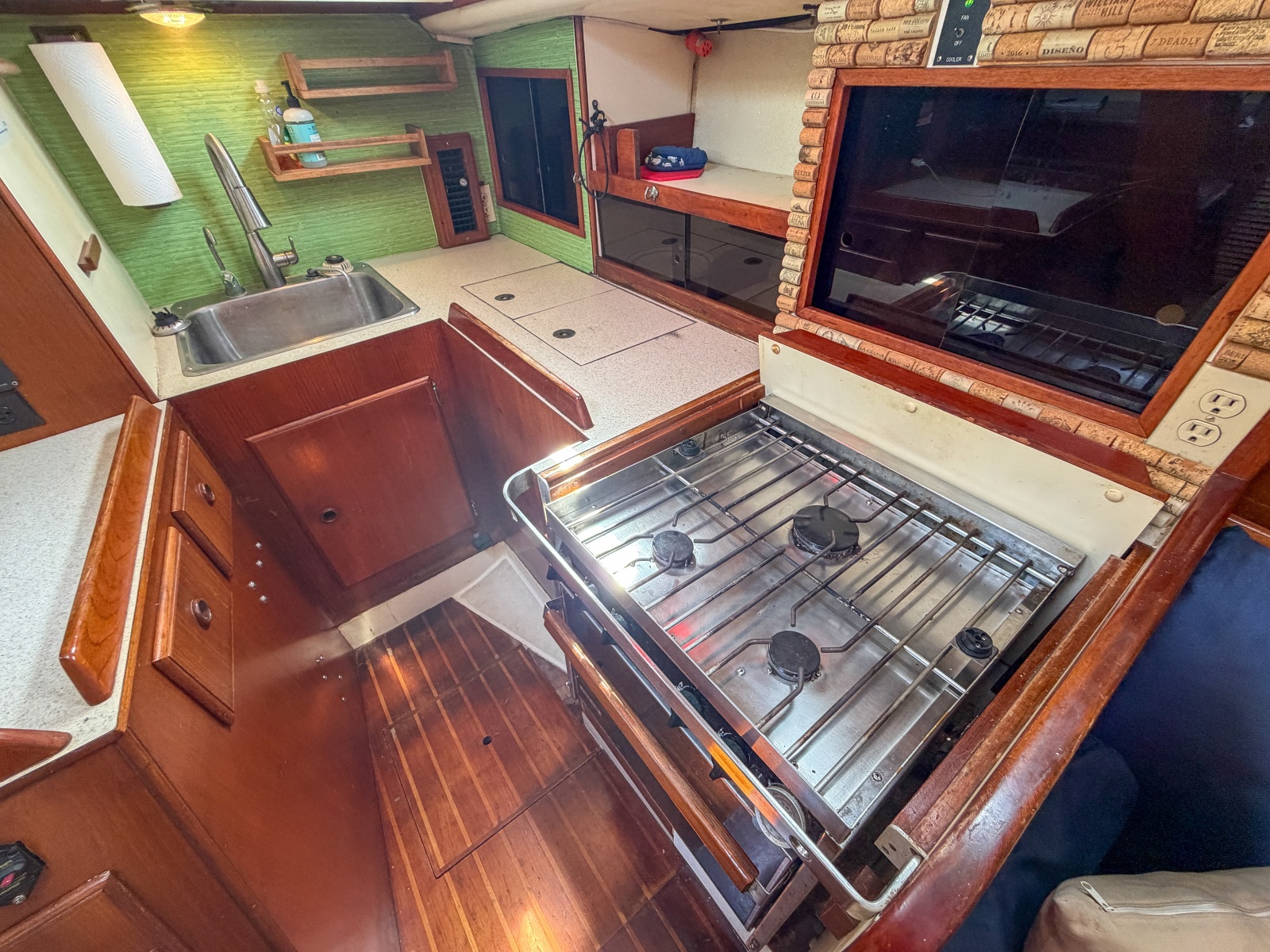 38' 1984 Pearson 385