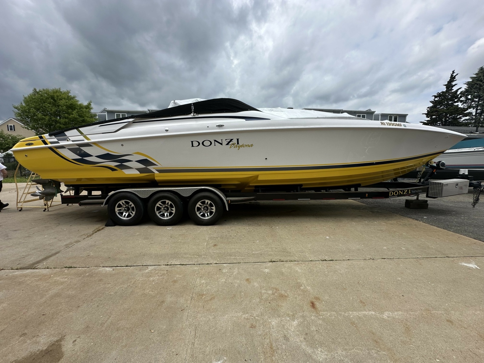 Jaw Dropper 38ft Donzi Yacht For Sale