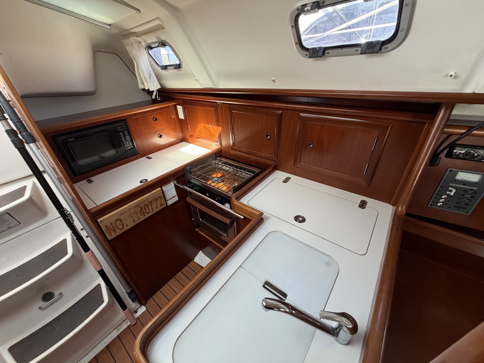 Bouboulina 33ft Beneteau Yacht For Sale