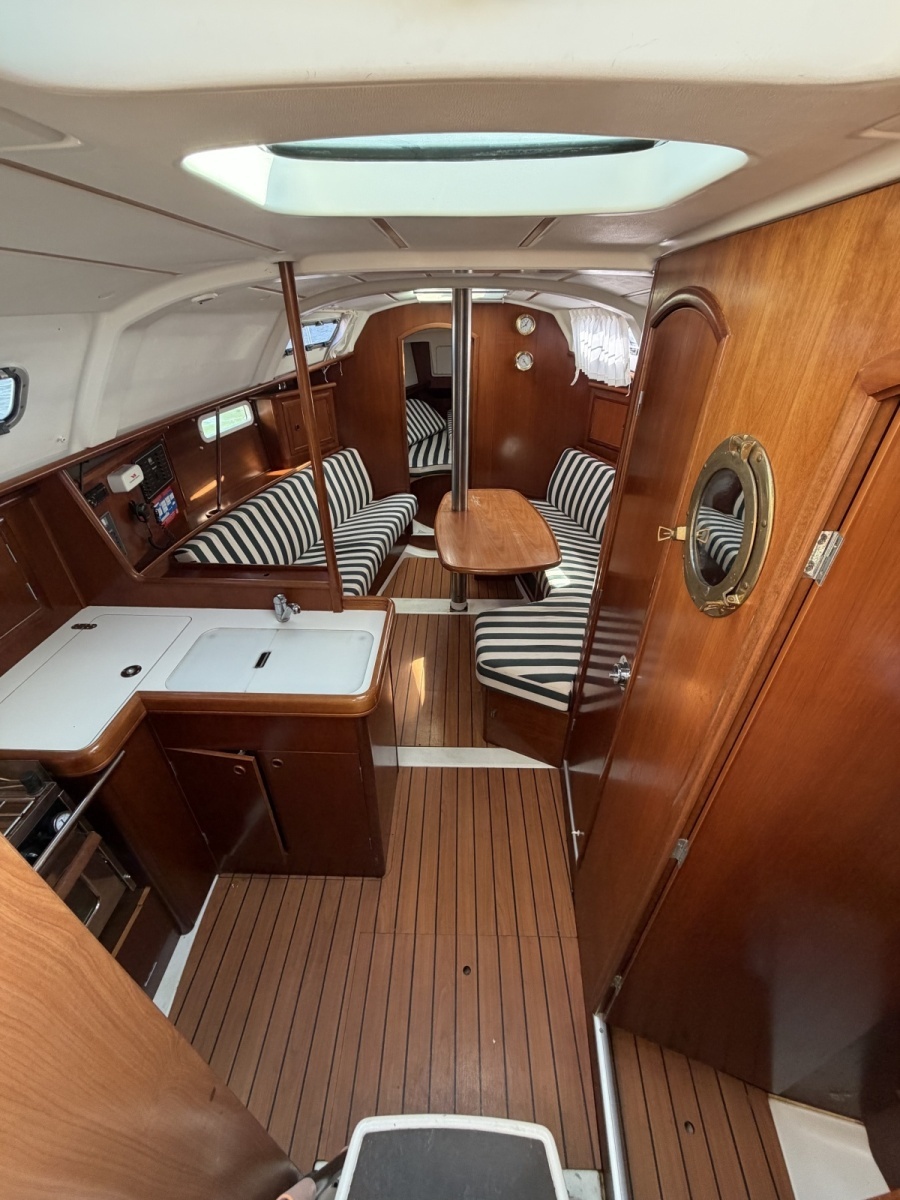 Bouboulina 33ft Beneteau Yacht For Sale