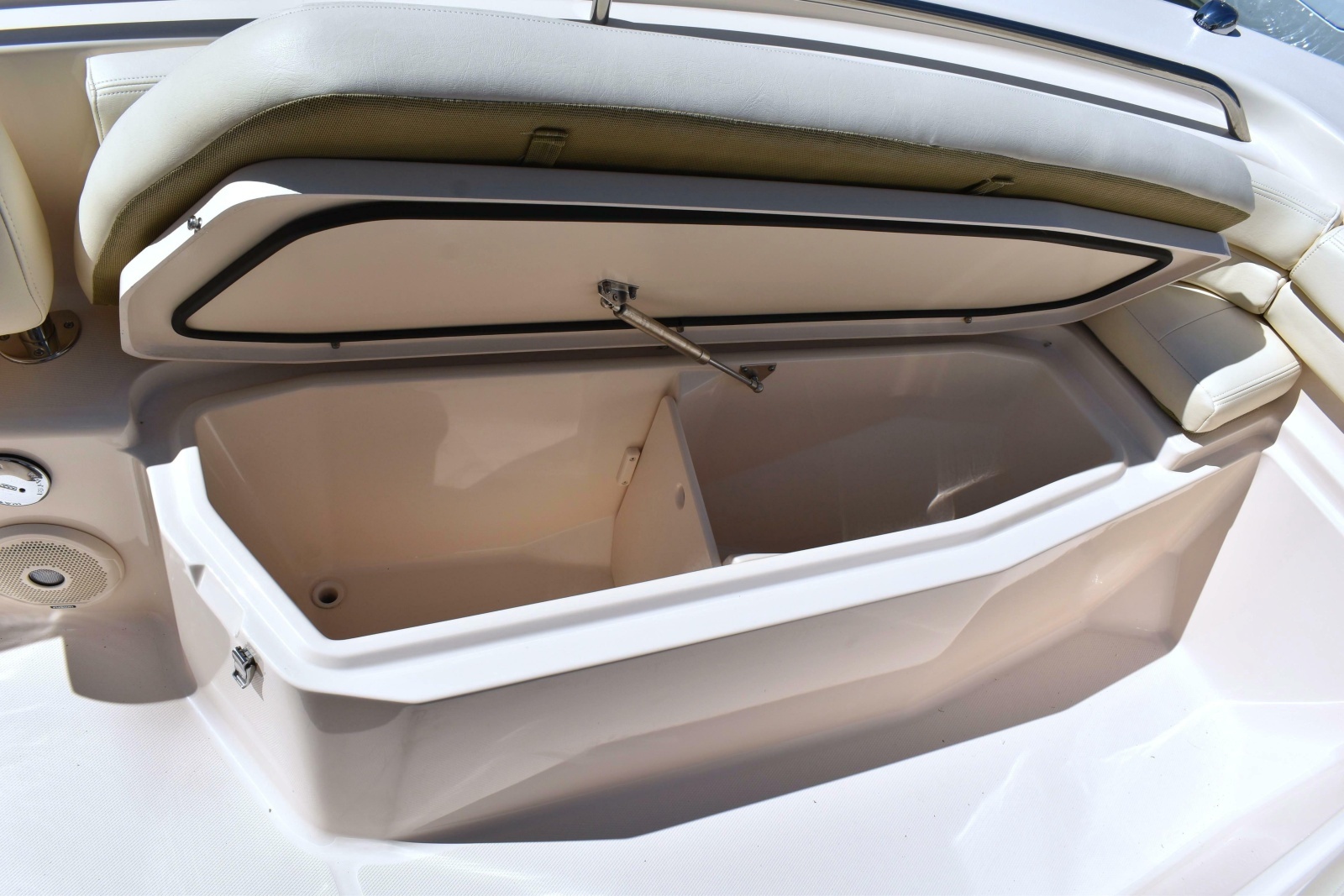 25ft Grady White Yacht For Sale