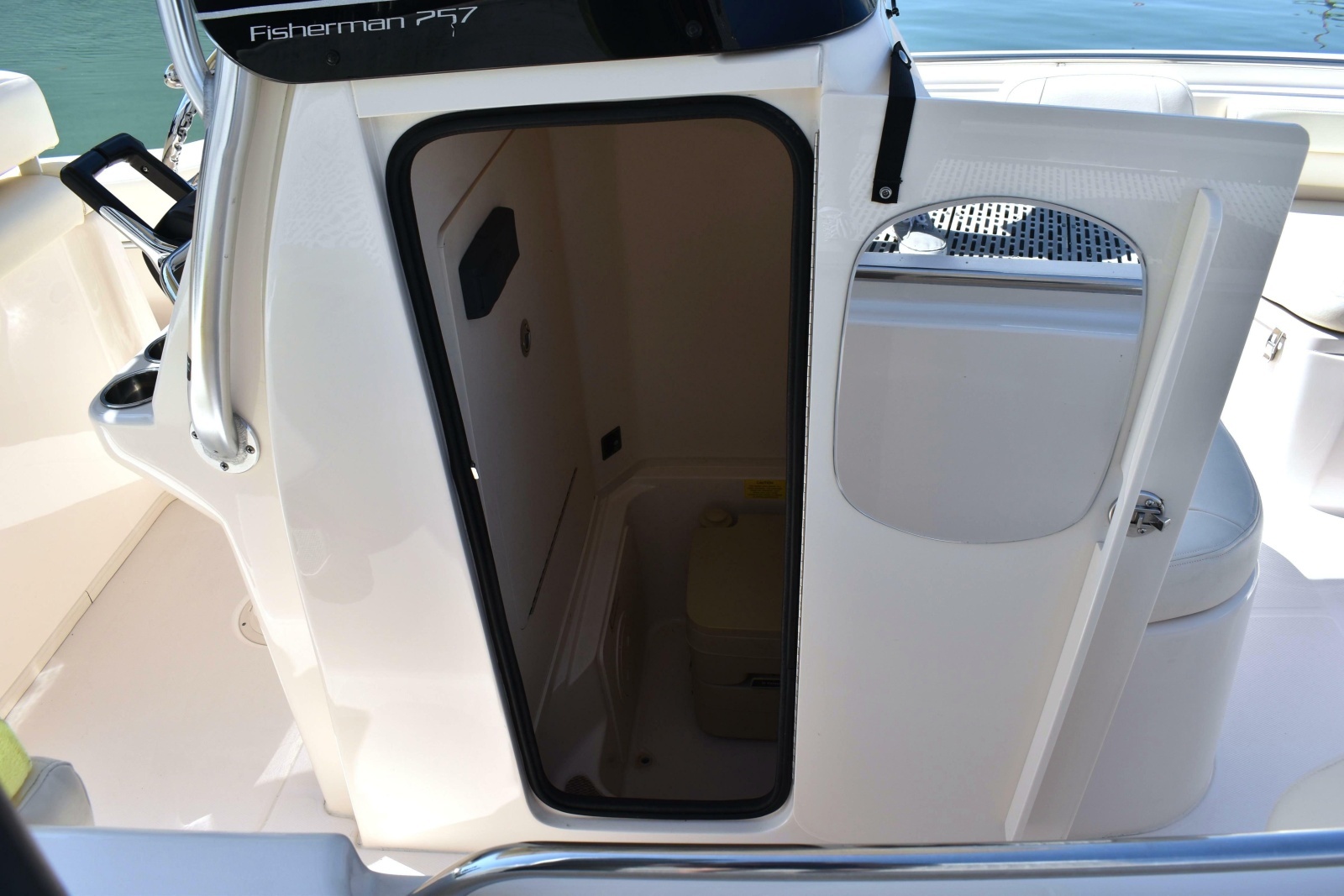 25ft Grady White Yacht For Sale