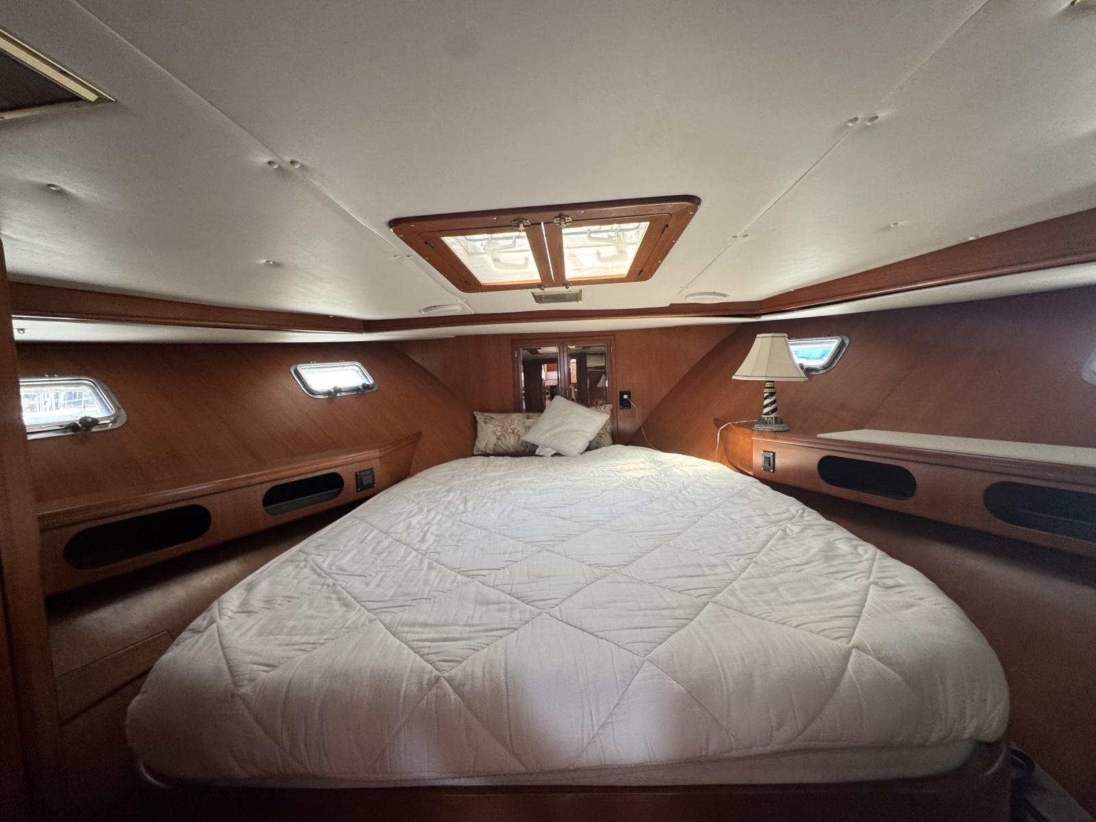 47' 1987 Lien Hwa 47