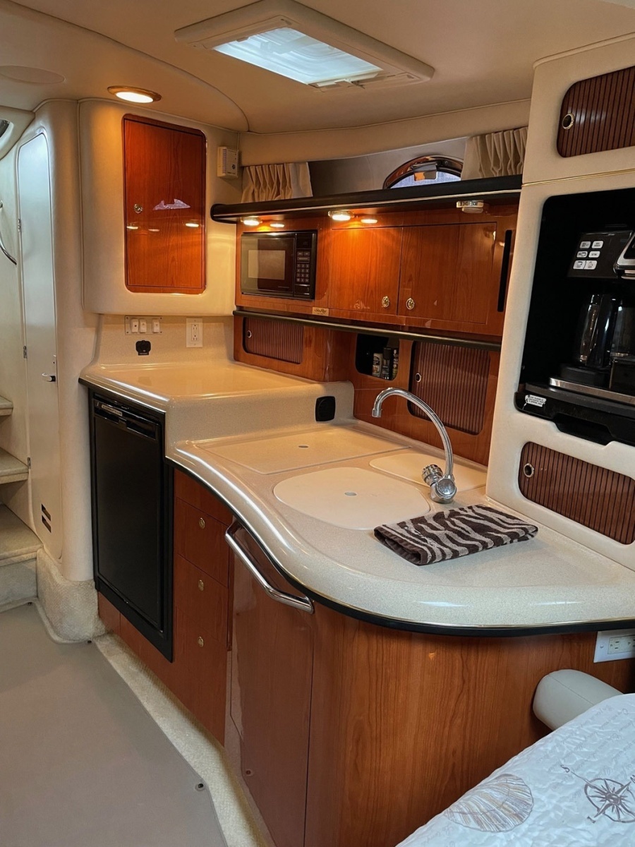 Latitude Adjustment 34ft Sea Ray Yacht For Sale