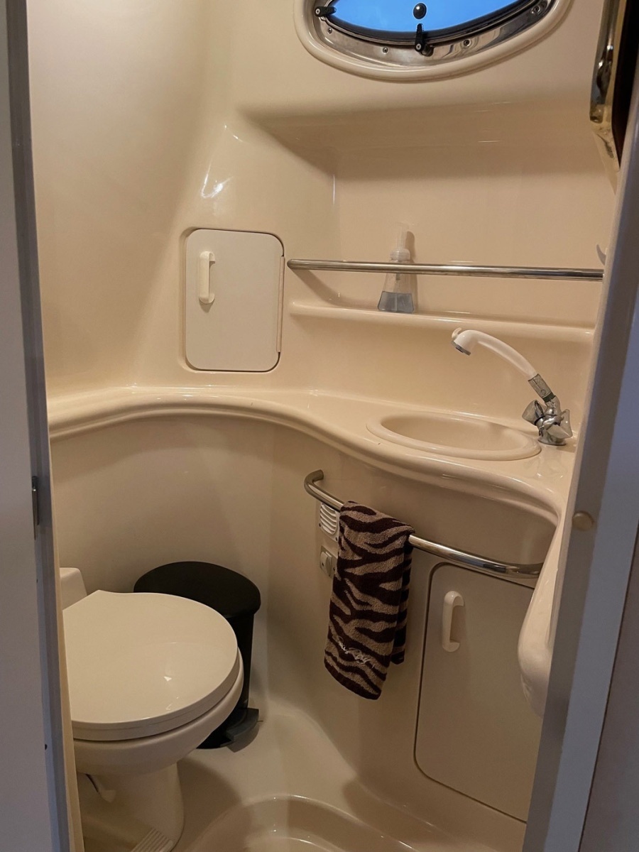 Latitude Adjustment 34ft Sea Ray Yacht For Sale