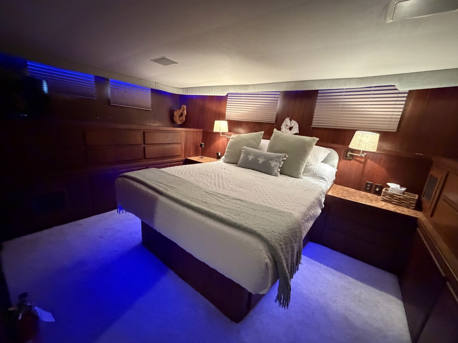 Lady Melan 54ft Hatteras Yacht For Sale