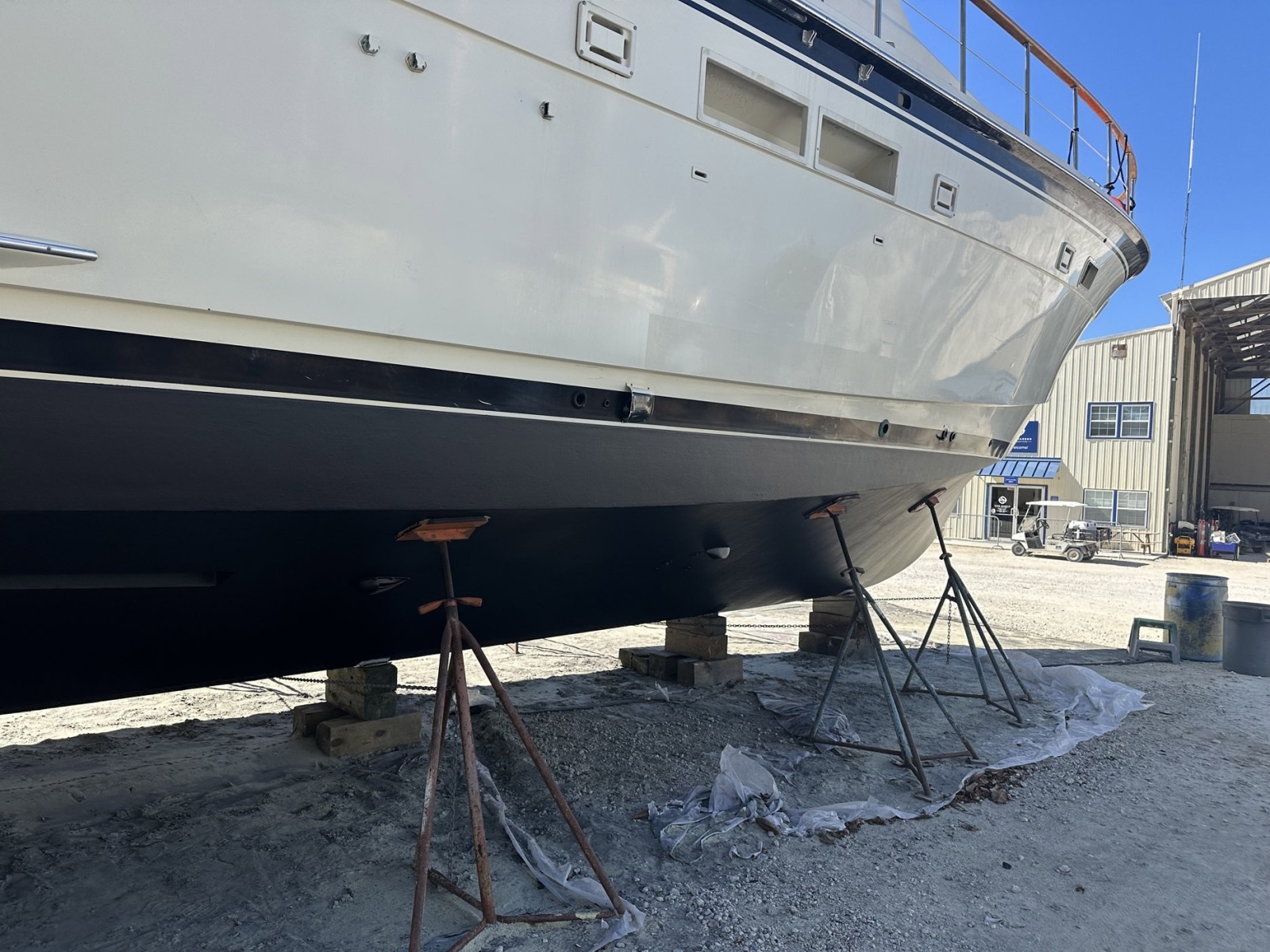 Lady Melan 54ft Hatteras Yacht For Sale