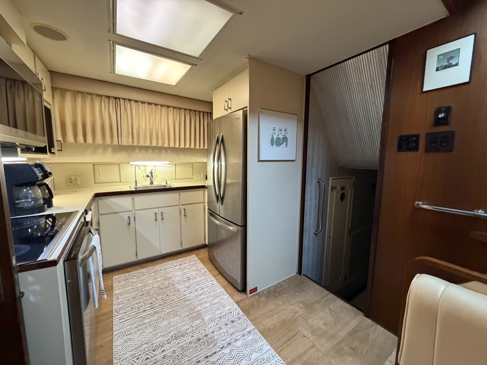 Lady Melan 54ft Hatteras Yacht For Sale