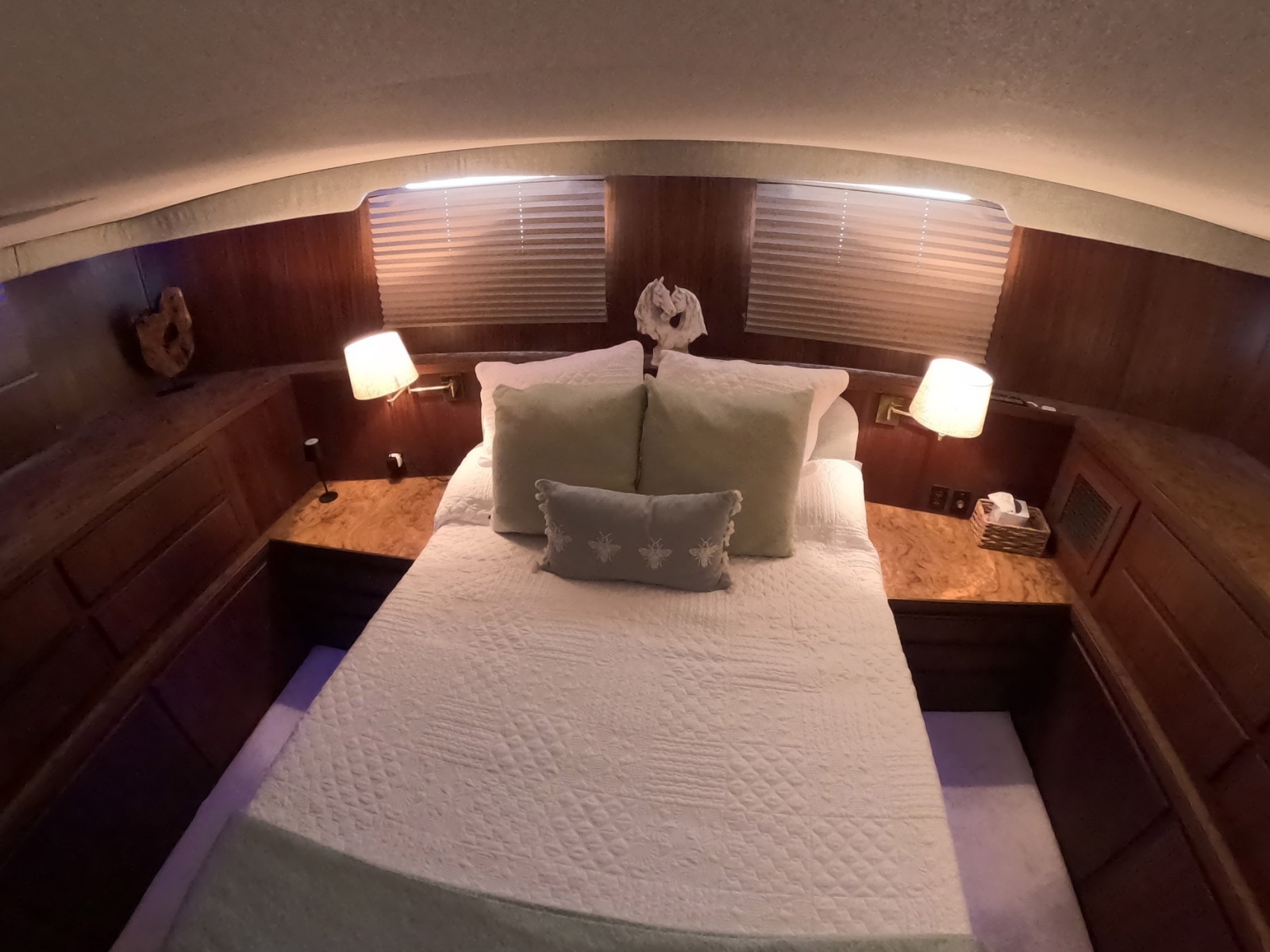 Lady Melan 54ft Hatteras Yacht For Sale