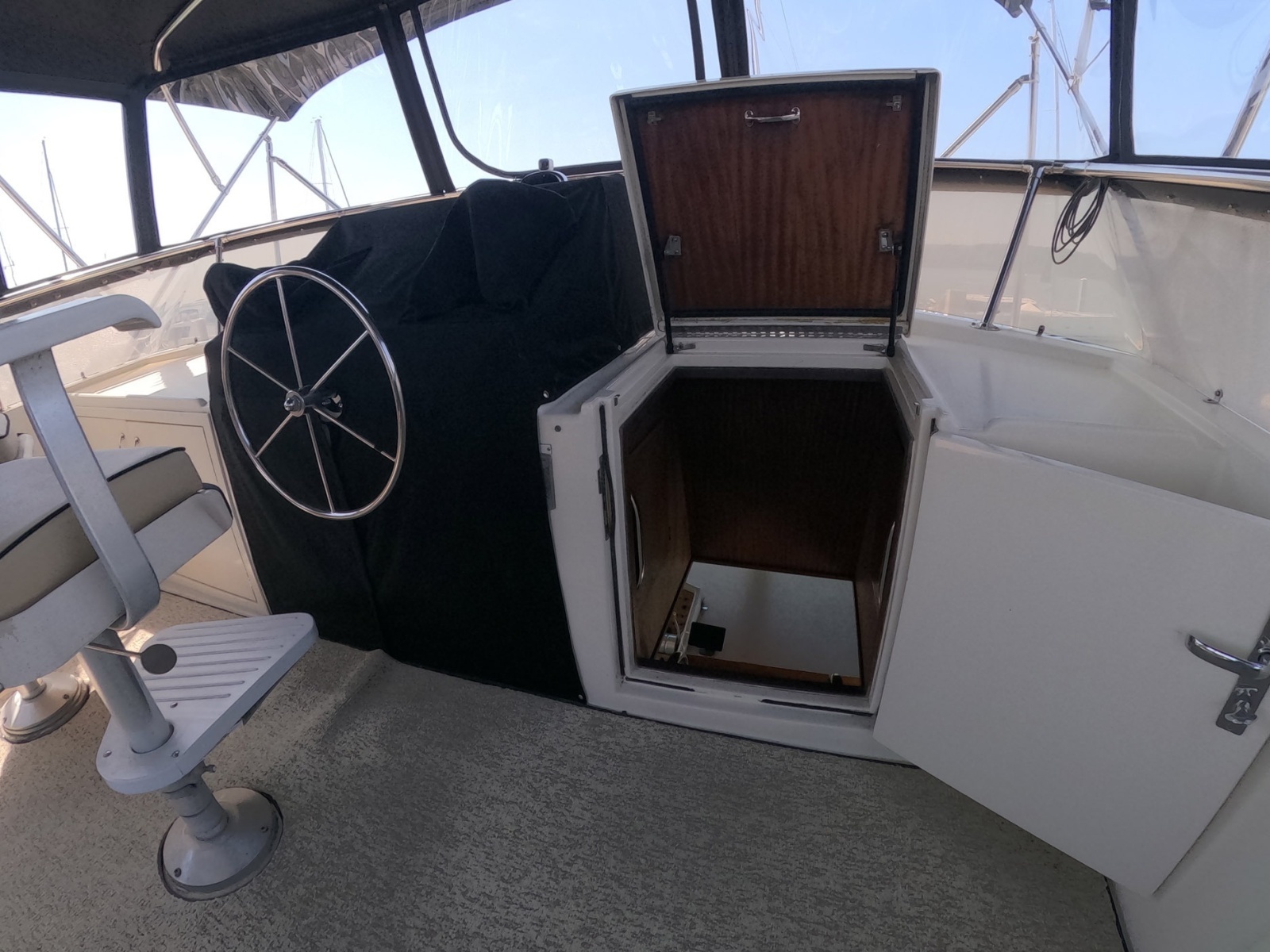 Lady Melan 54ft Hatteras Yacht For Sale