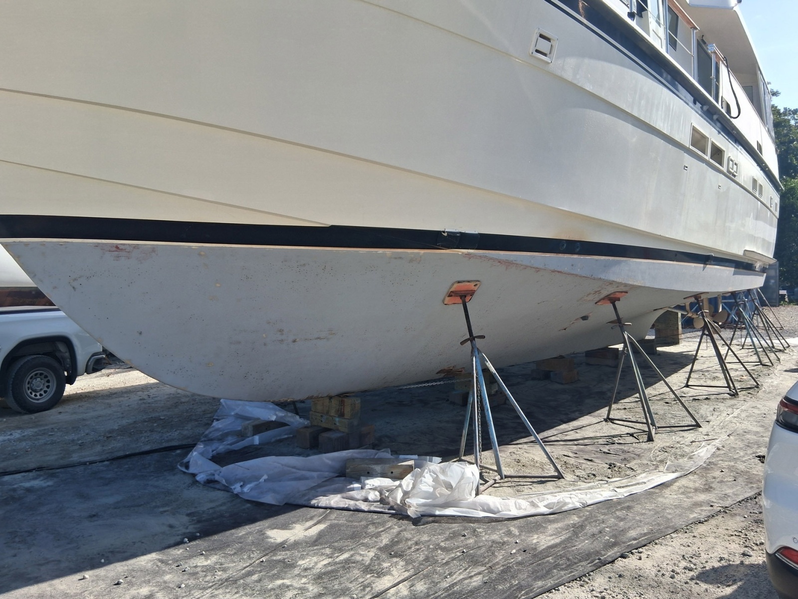 Lady Melan 54ft Hatteras Yacht For Sale