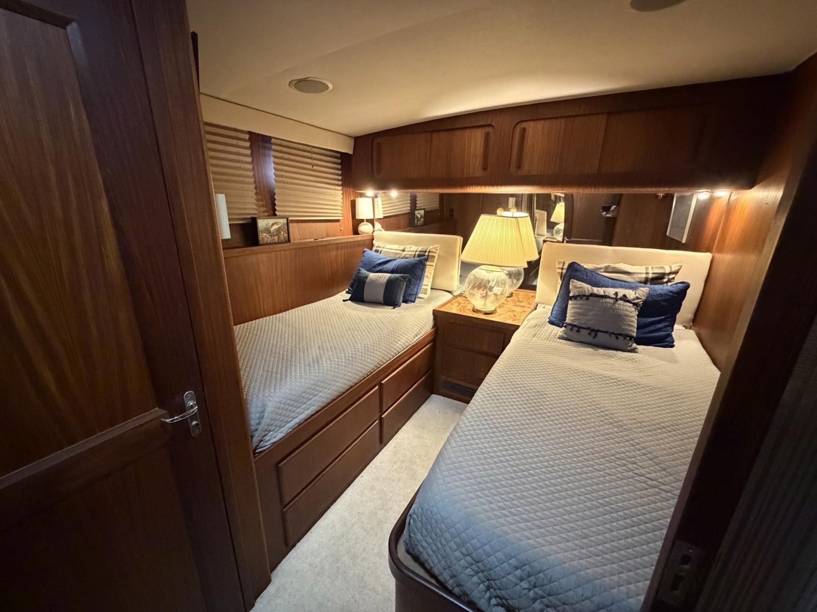 Lady Melan 54ft Hatteras Yacht For Sale