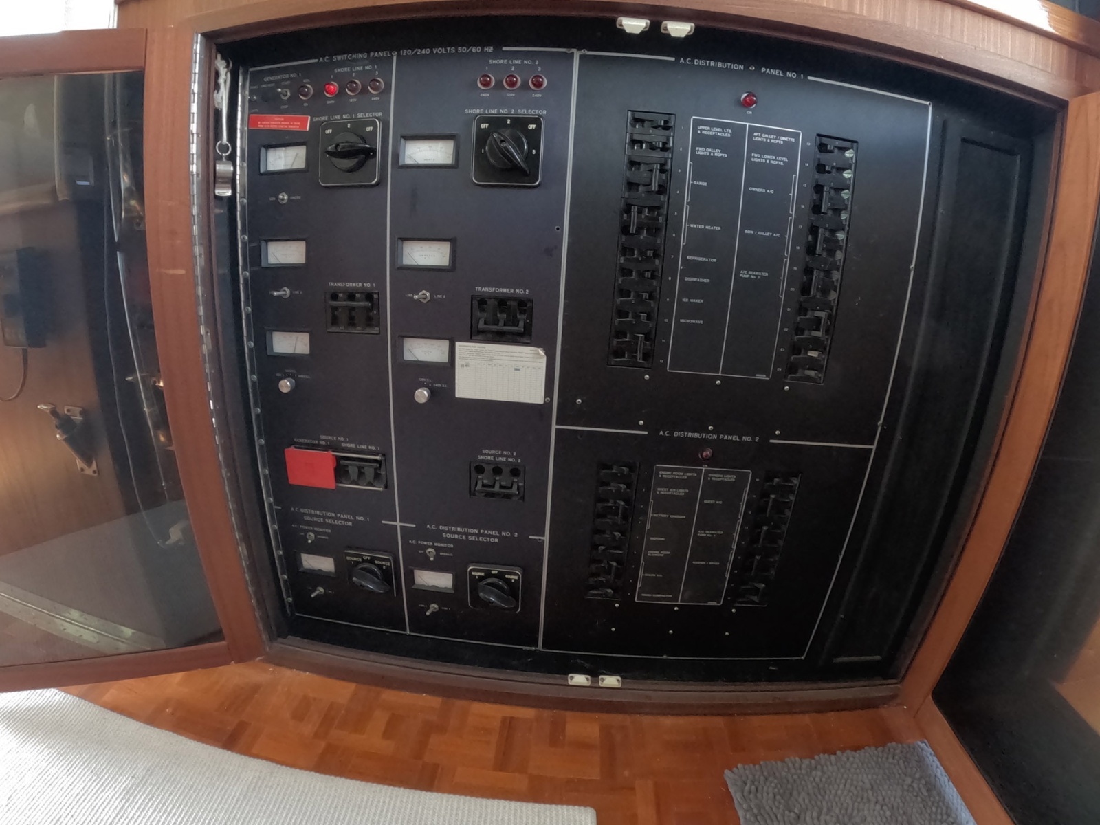 Lady Melan 54ft Hatteras Yacht For Sale