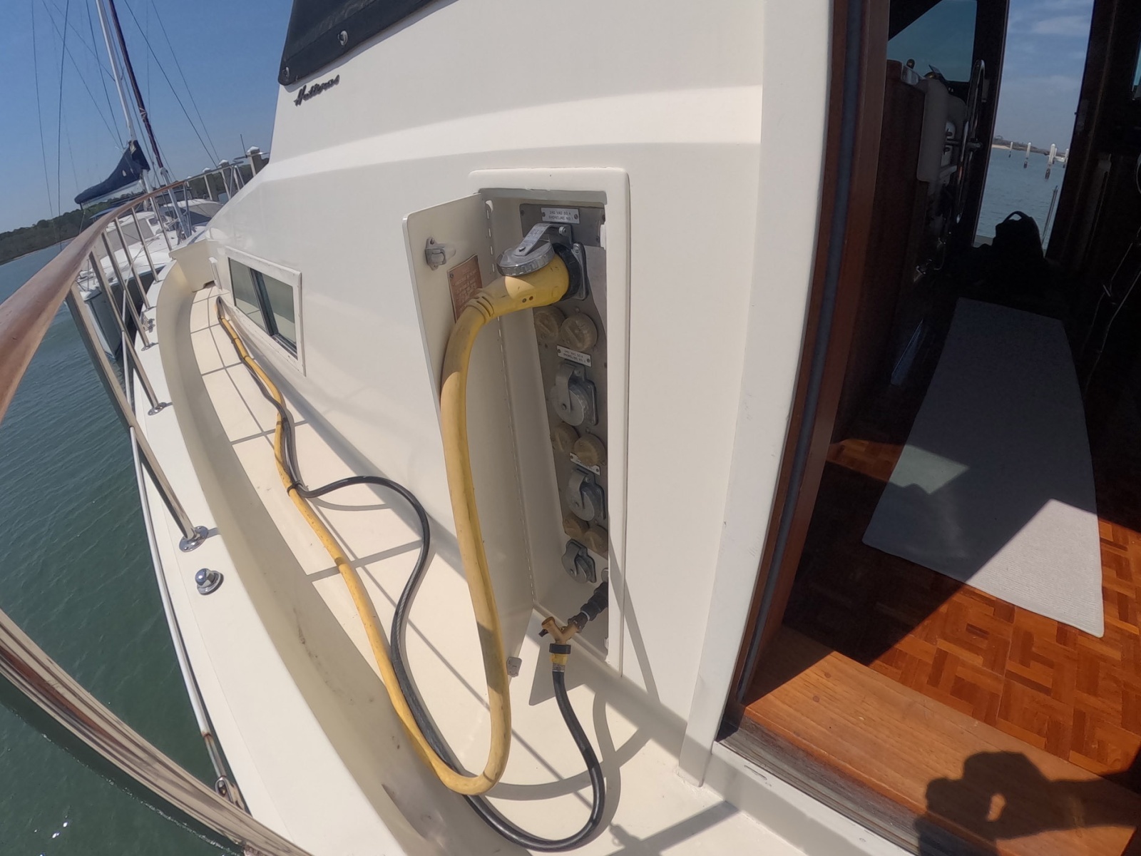 Lady Melan 54ft Hatteras Yacht For Sale