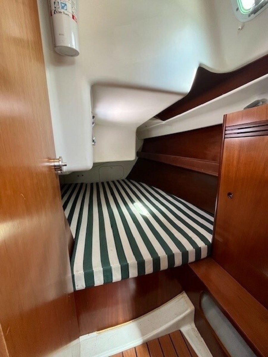 36ft Beneteau Yacht For Sale