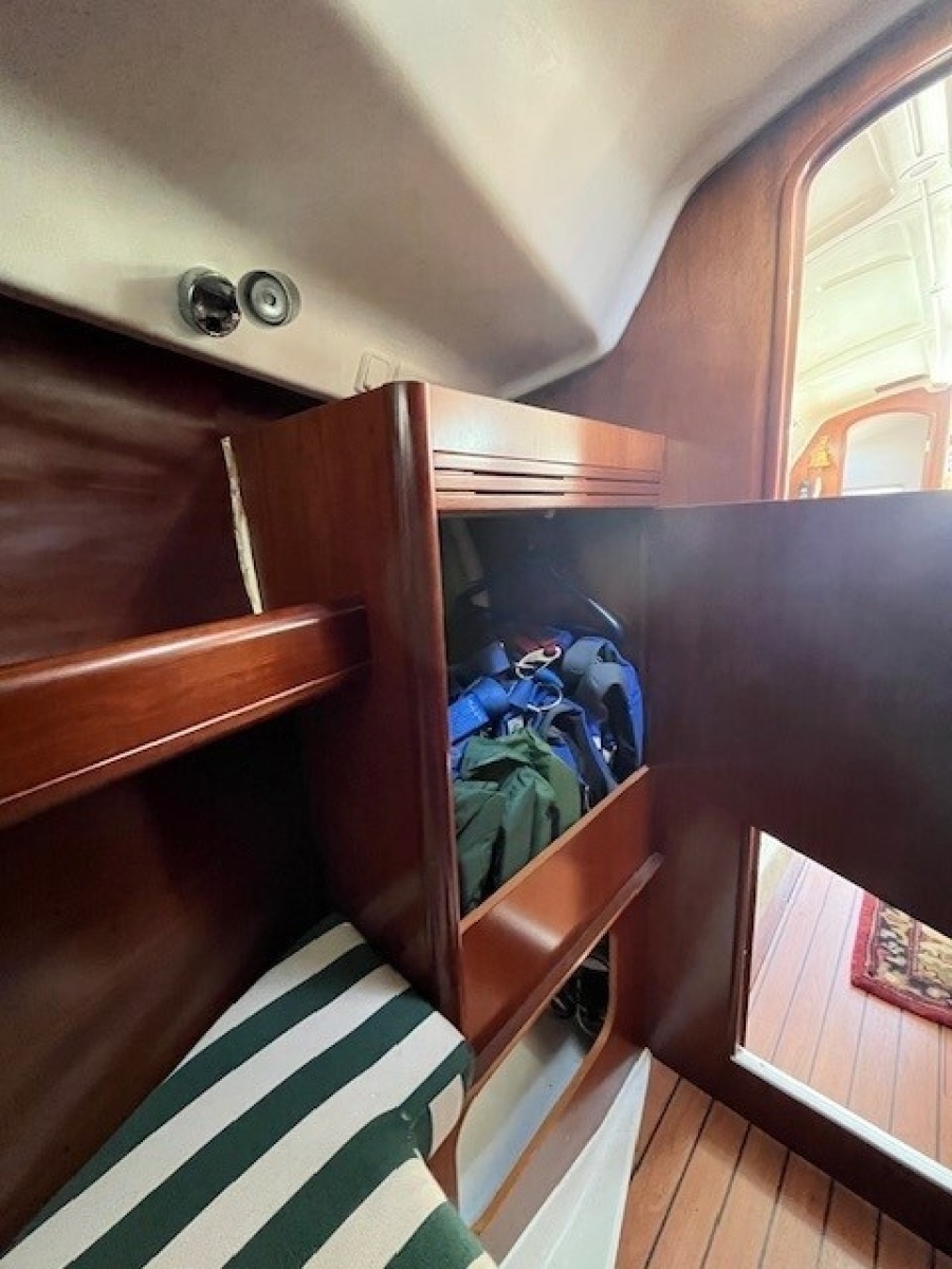 36ft Beneteau Yacht For Sale