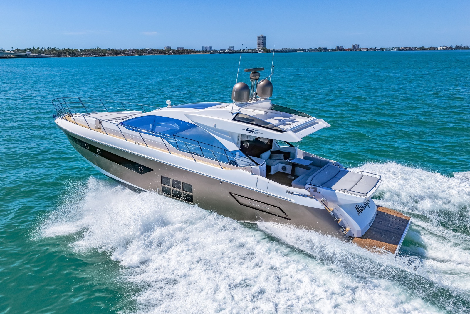 60' 2020 Azimut S6
