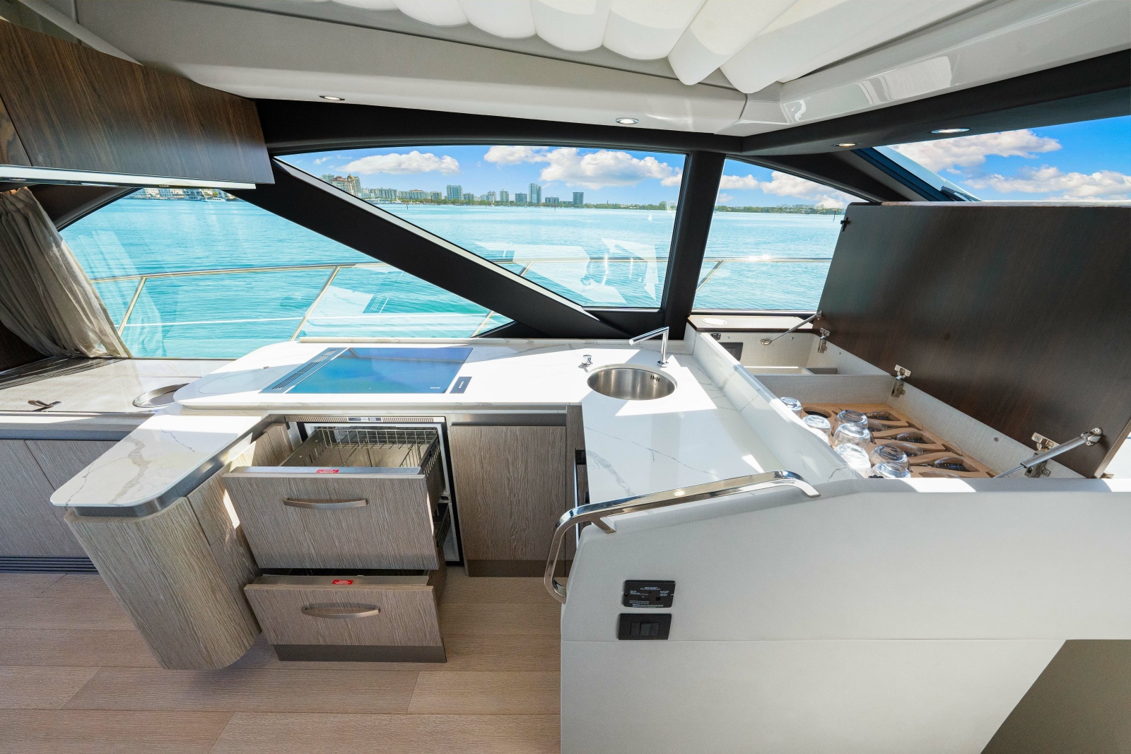 60' 2020 Azimut S6
