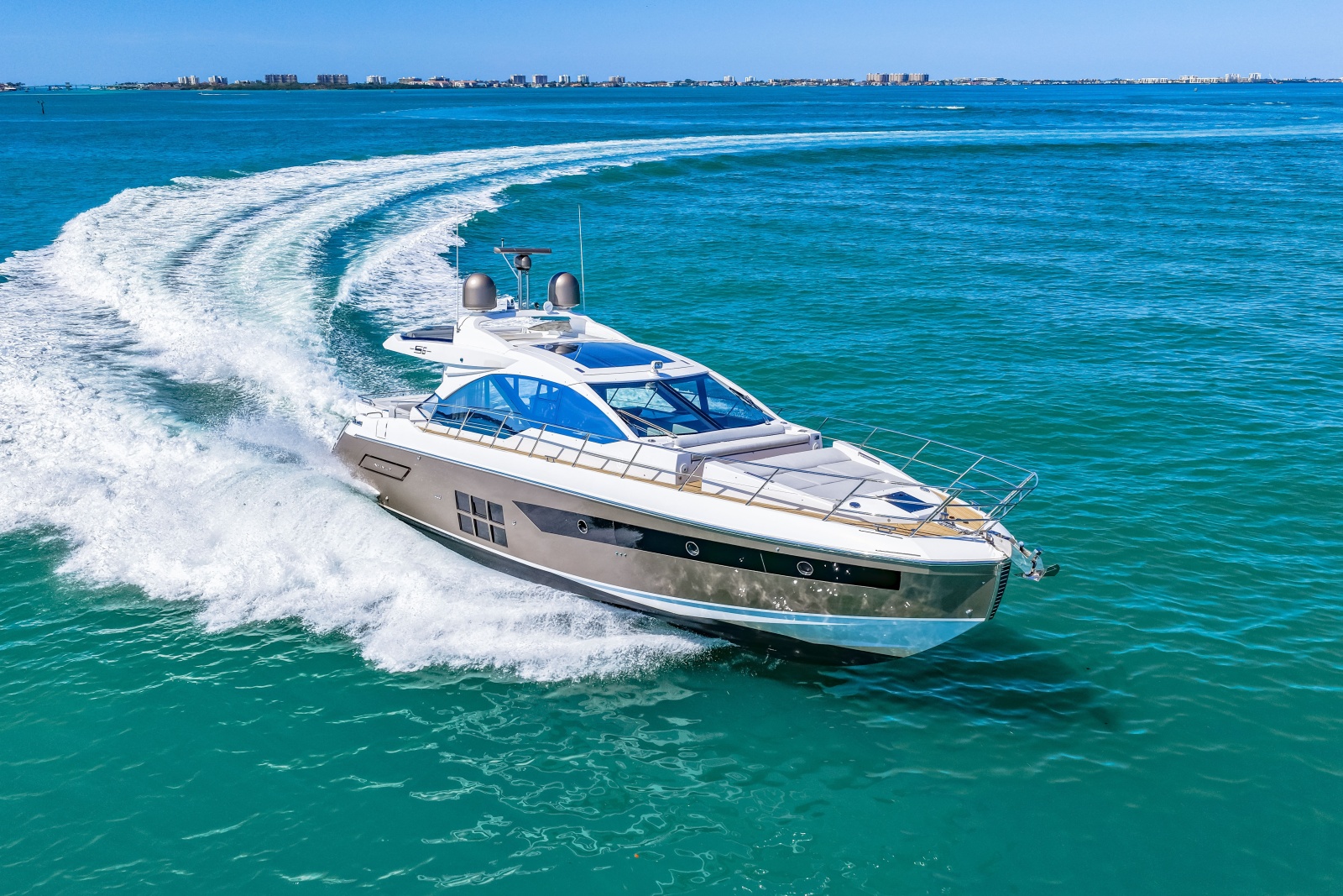 60' 2020 Azimut S6