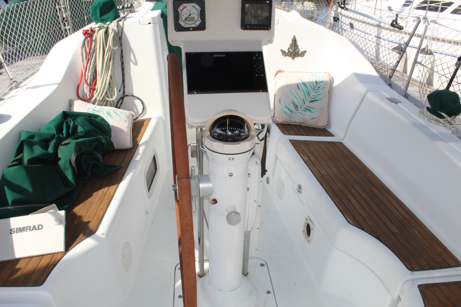 32' 2007 Beneteau 323