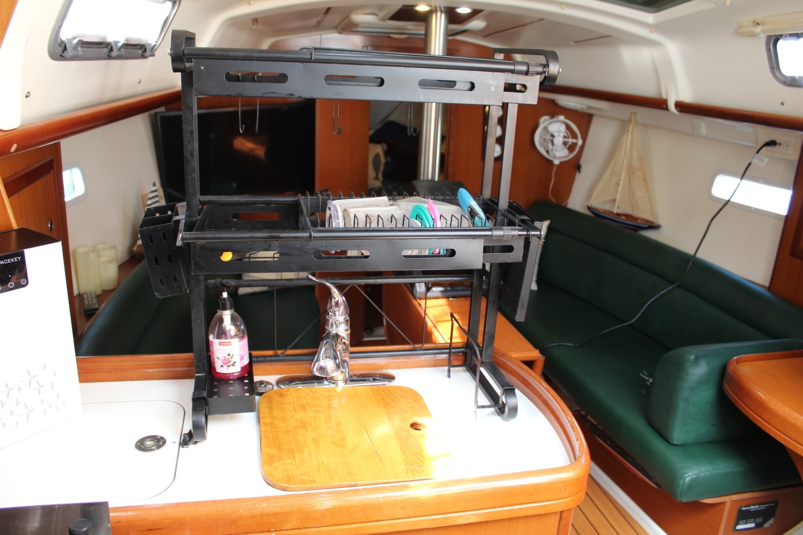 Wind Thief 32ft Beneteau Yacht For Sale