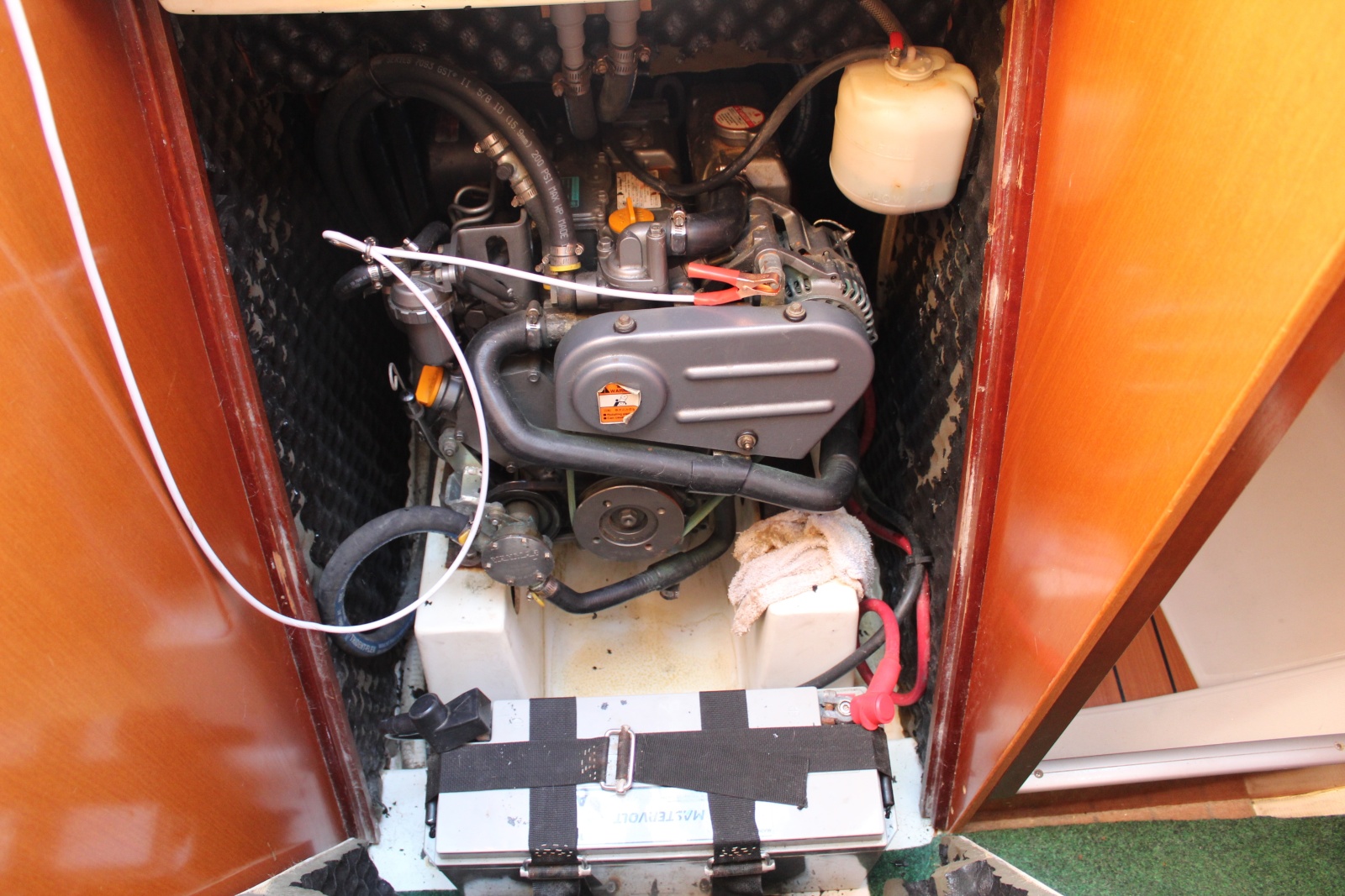 32' 2007 Beneteau 323