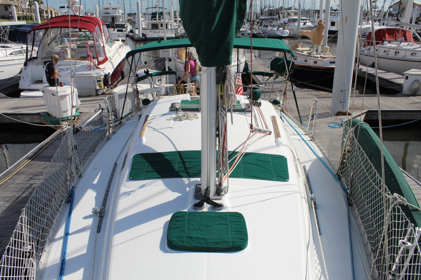 32' 2007 Beneteau 323